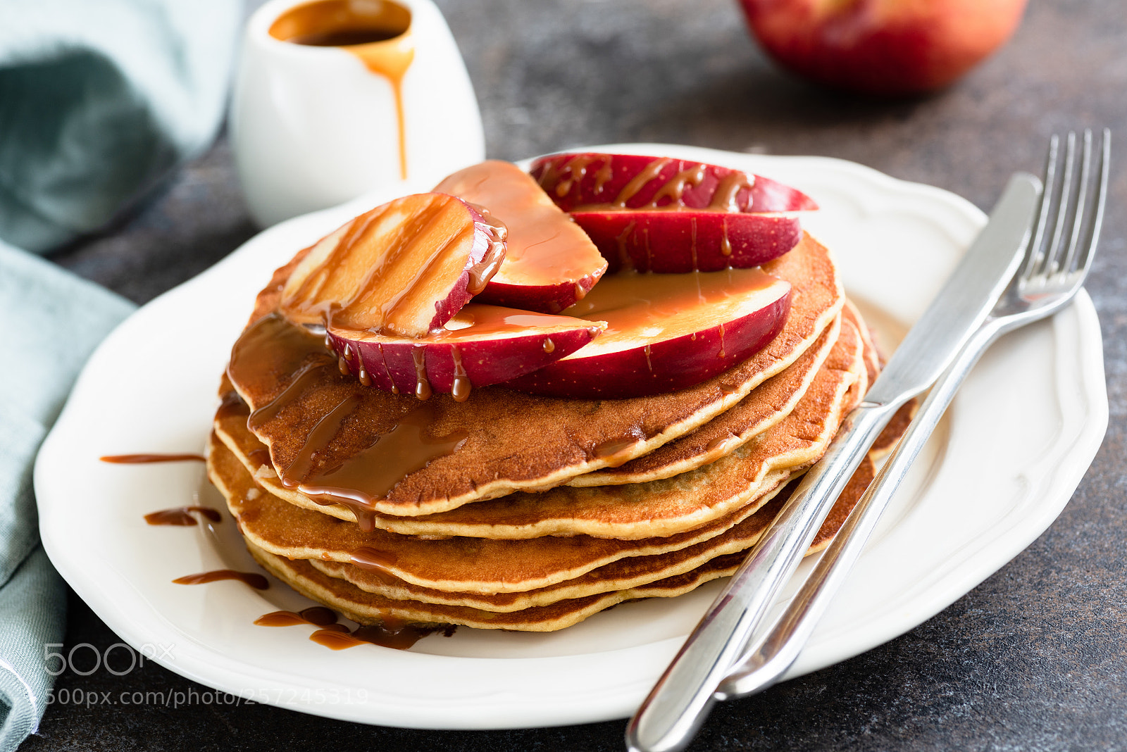 Nikon D810 sample photo. Pancakes with caramel apples photography