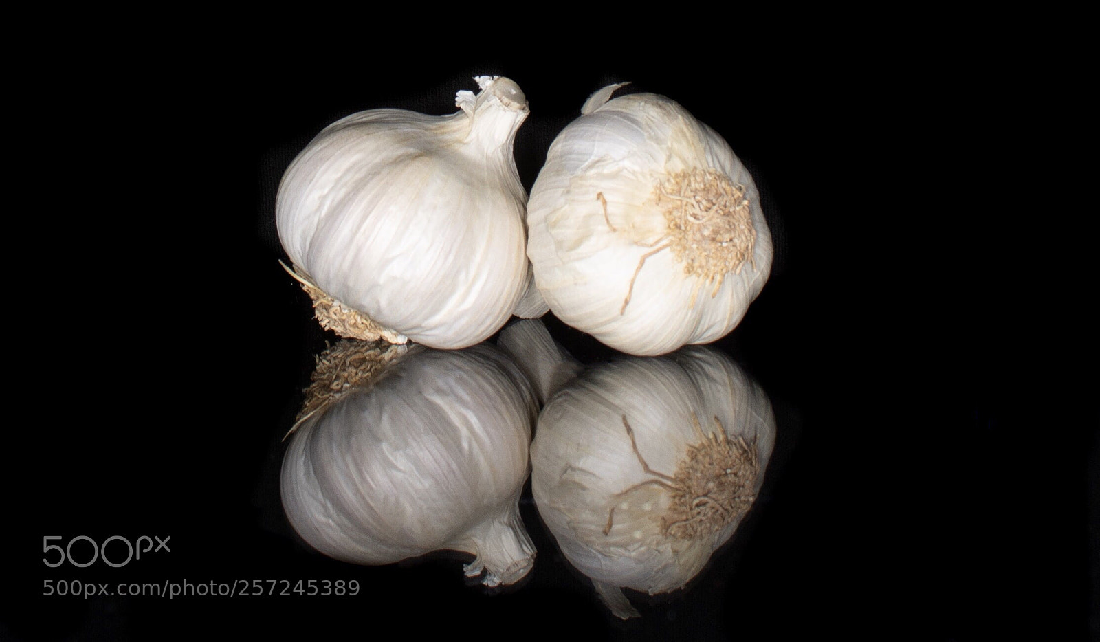 Canon EOS 750D (EOS Rebel T6i / EOS Kiss X8i) sample photo. Garlic photography