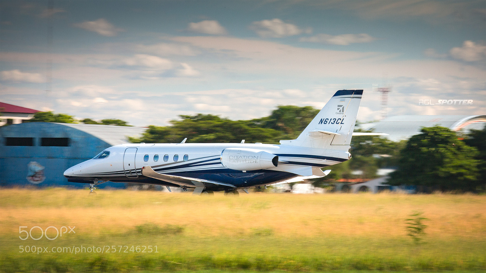 Canon EOS 70D sample photo. Cessna citation latitude photography