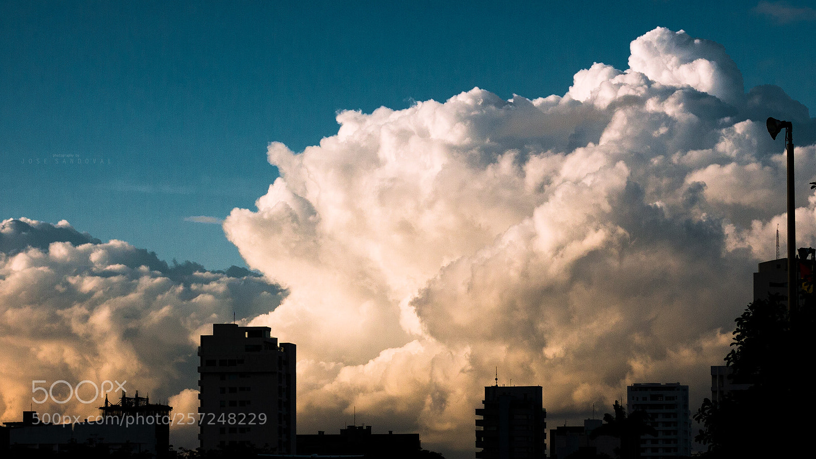 Canon EOS 70D sample photo. Strom over the city photography