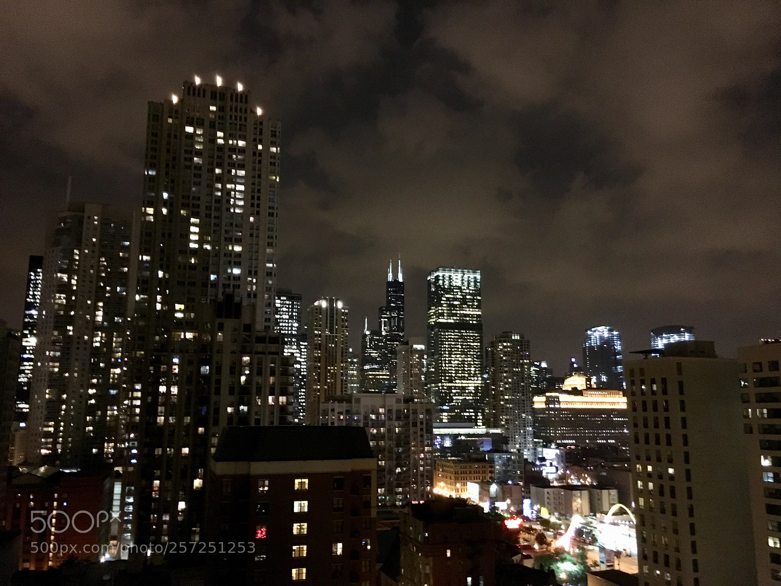 Apple iPhone 6s sample photo. A chicago night photography