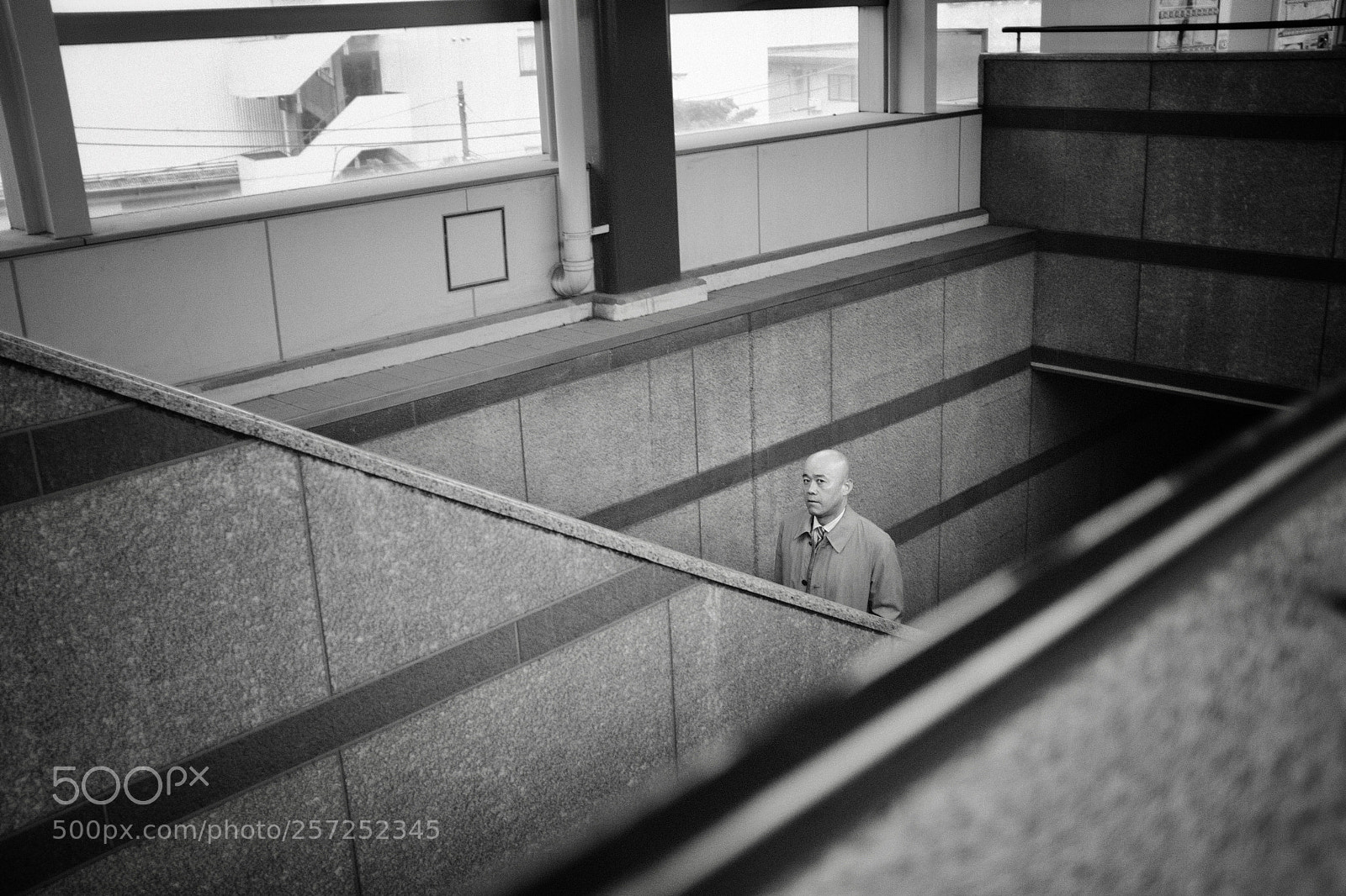 Fujifilm X100F sample photo. Commuter photography