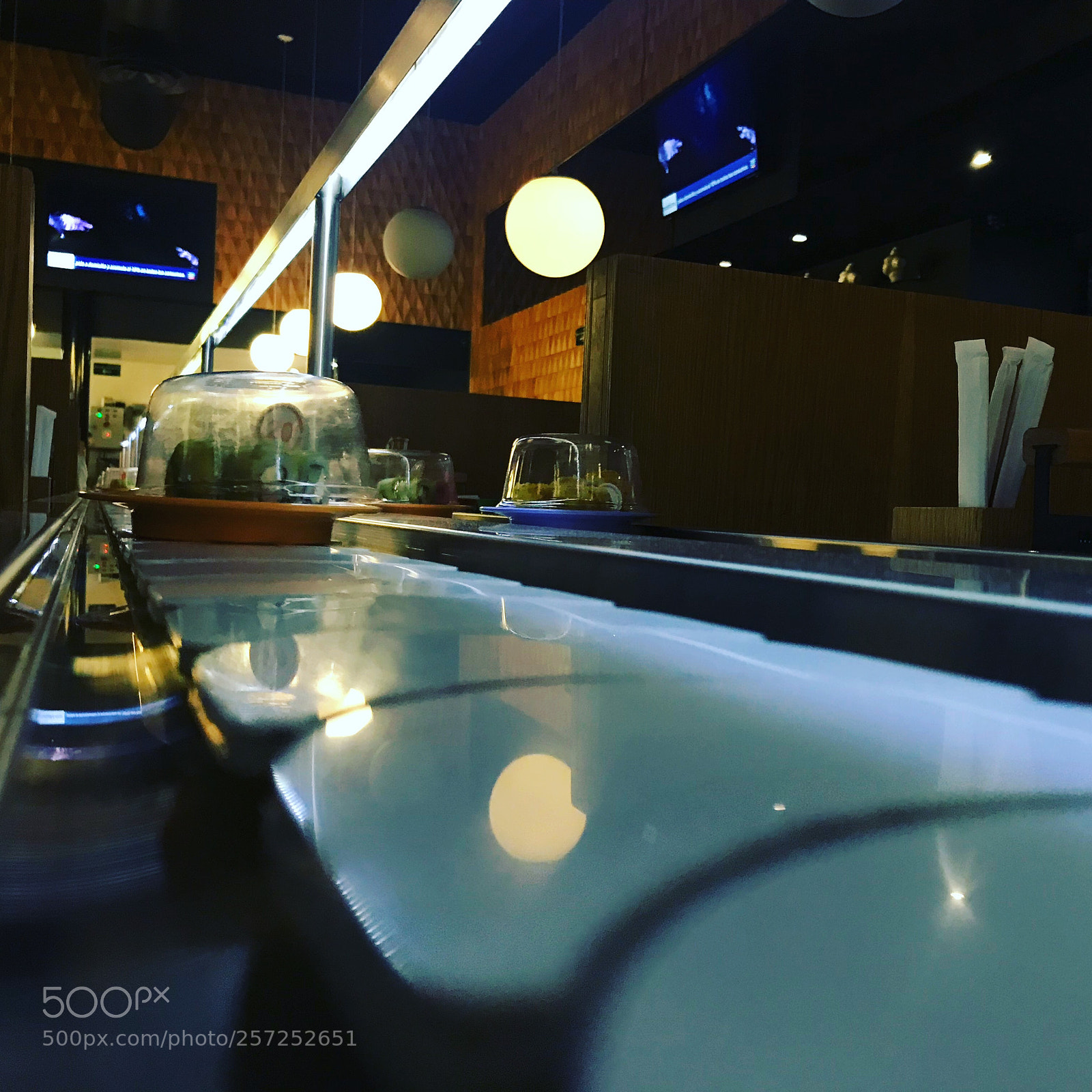 Apple iPhone 7 sample photo. Banda de sushi photography