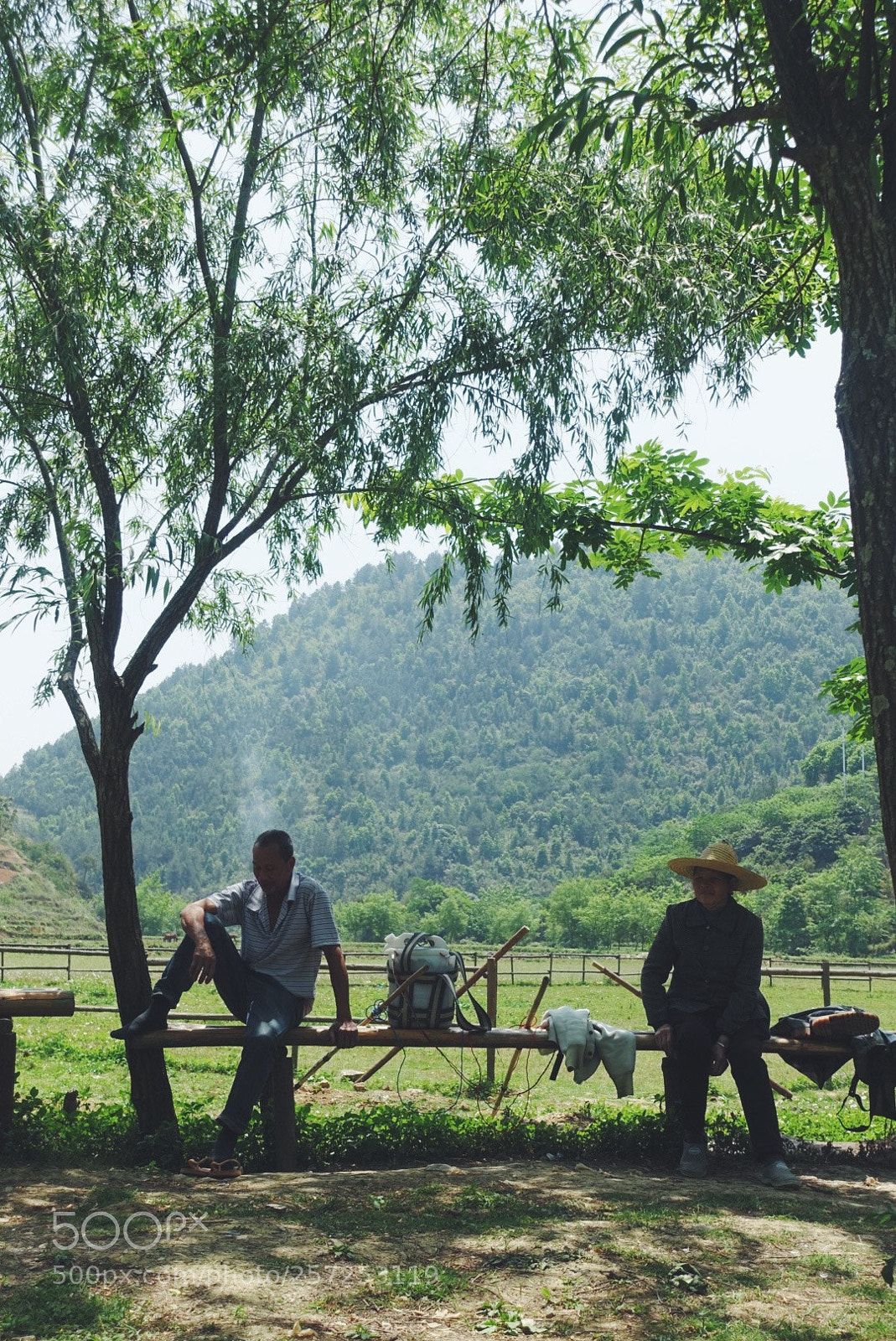 Sony Cyber-shot DSC-RX100 III sample photo. Resting couple_guangxi photography