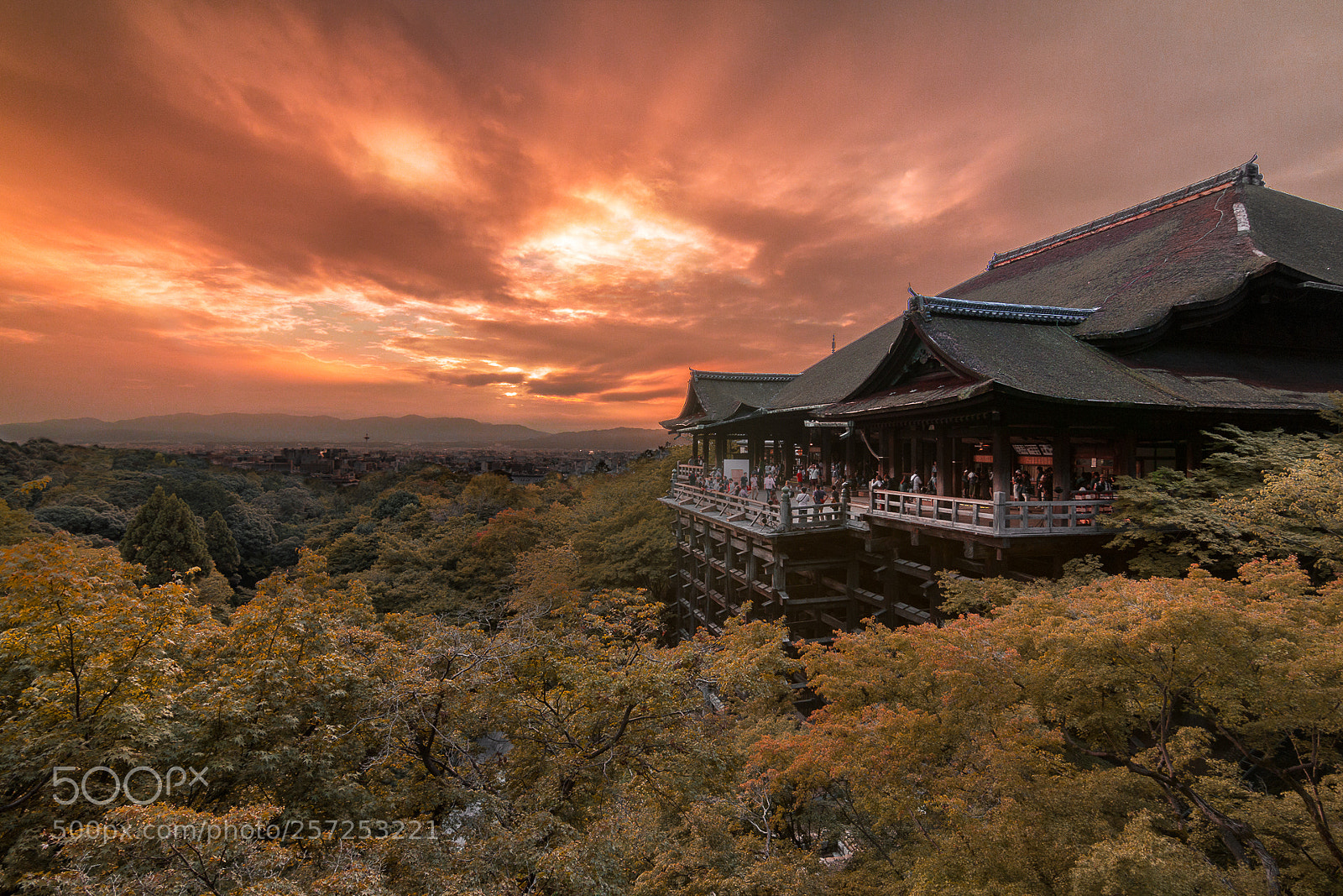 Canon EOS 60D sample photo. Kiyomizudera temple red photography
