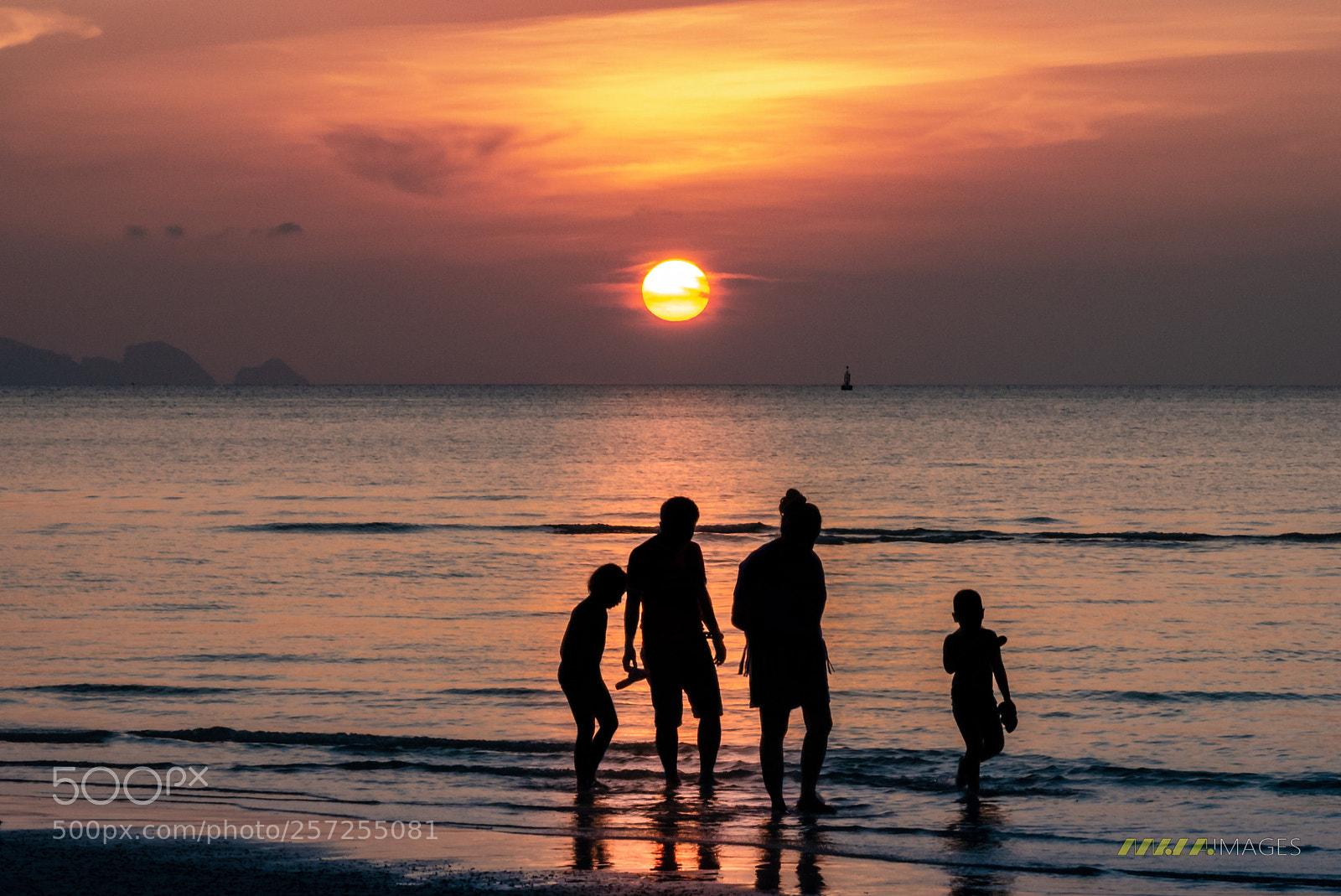 Panasonic Lumix DMC-FZ200 sample photo. Sunset at nathon on photography