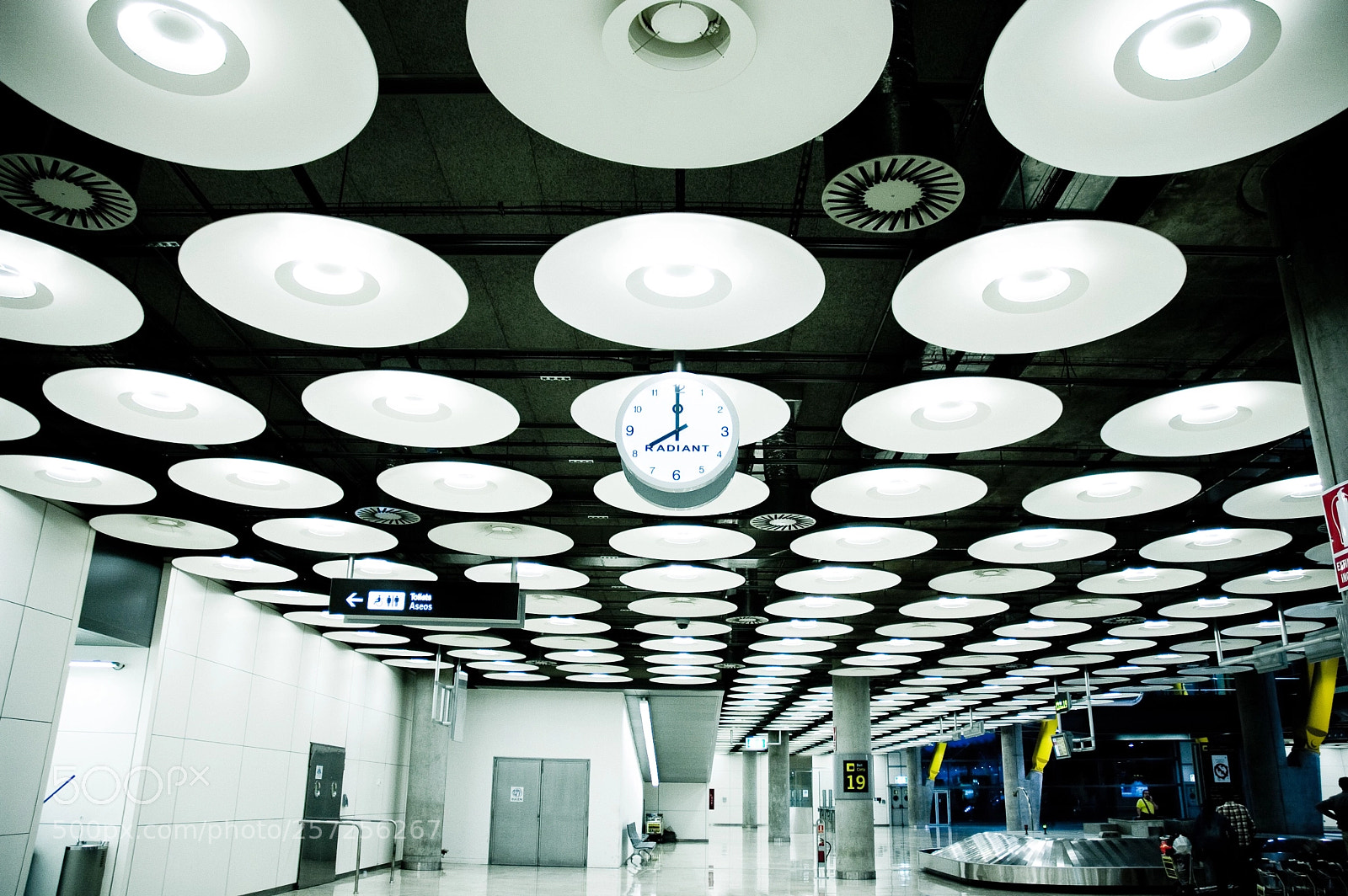 Nikon D70s sample photo. Madrid airport lights photography