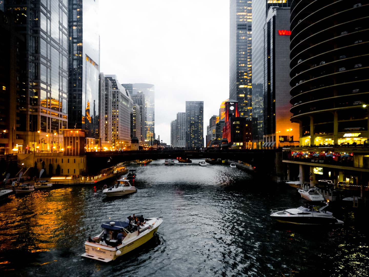 OnePlus A3000 sample photo. Chicago river rain photography