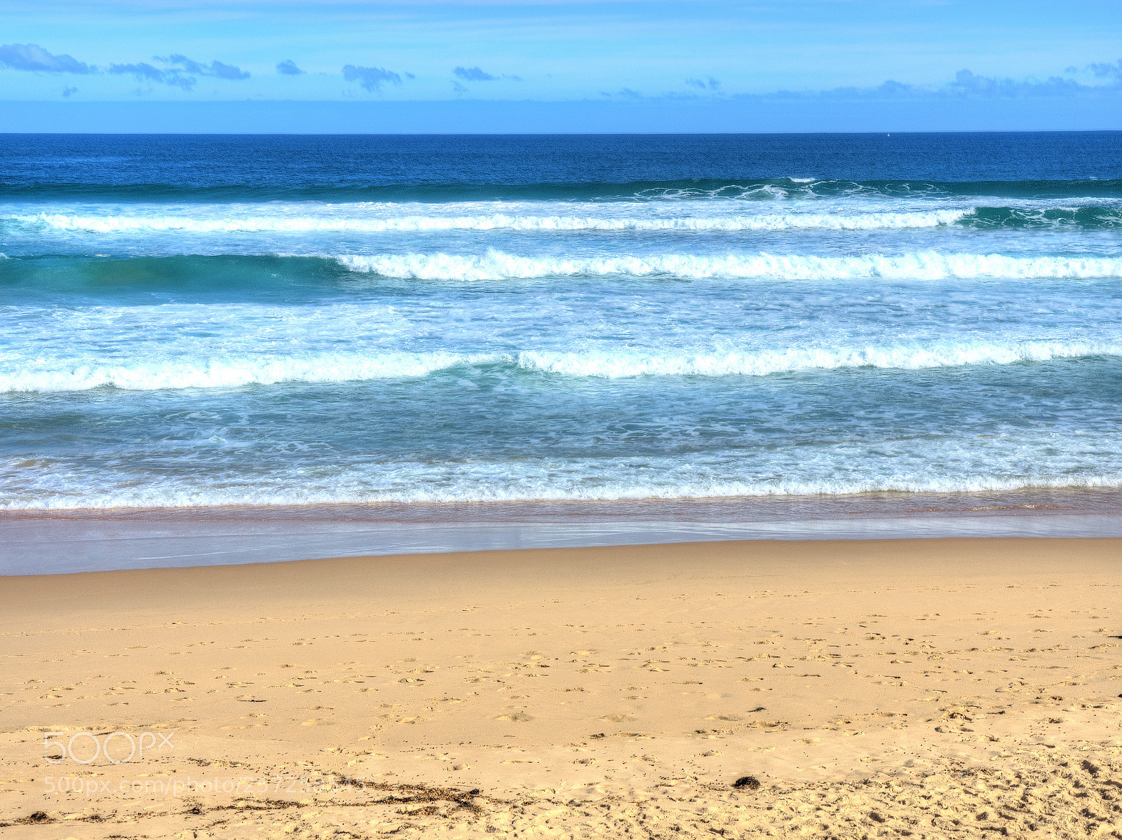 Olympus OM-D E-M1 sample photo. Waves of peace and photography
