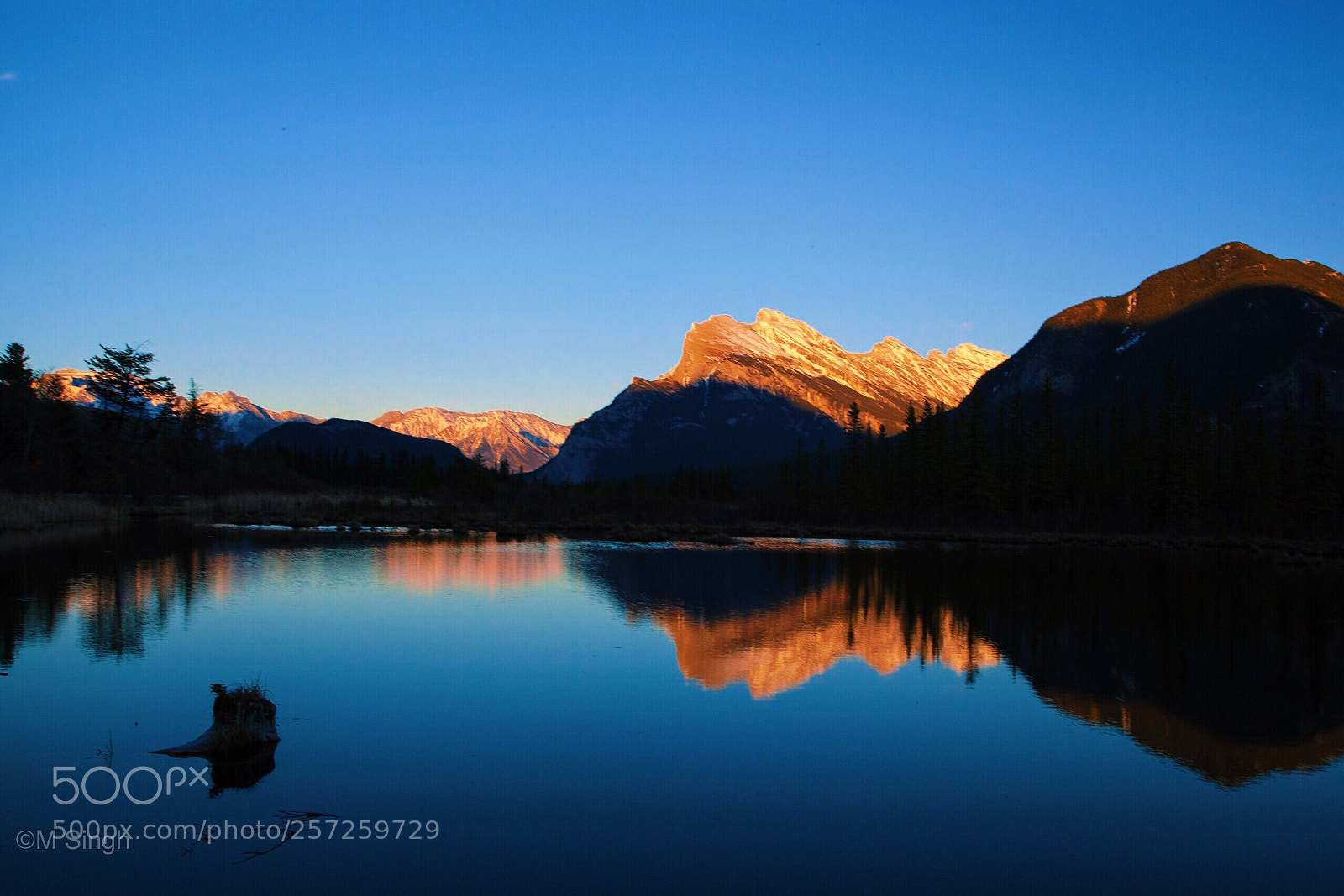Canon EOS 5D Mark II sample photo. Sunset, silhouettes and reflections  photography