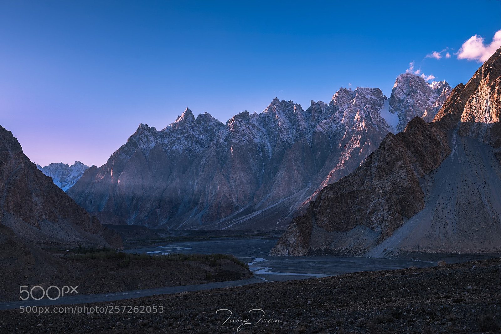 Nikon D750 sample photo. Passu cathedrals photography
