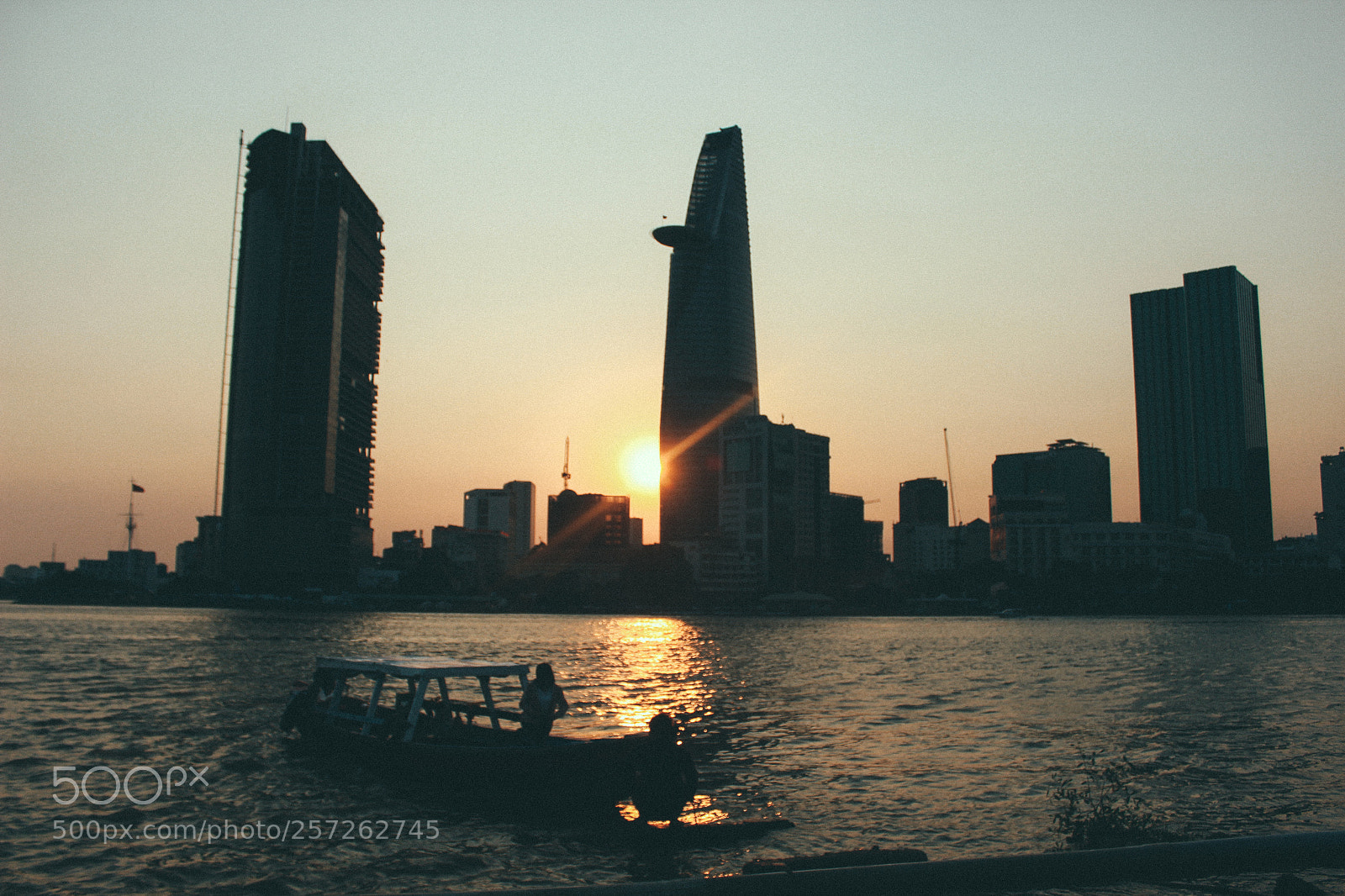 Canon EOS 600D (Rebel EOS T3i / EOS Kiss X5) sample photo. D1 - saigon photography