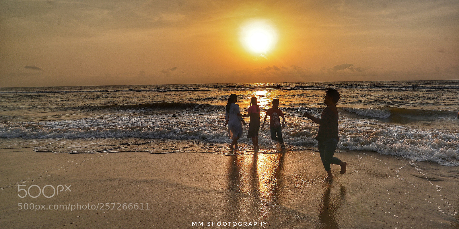 Nikon D610 sample photo. Fun with waves photography