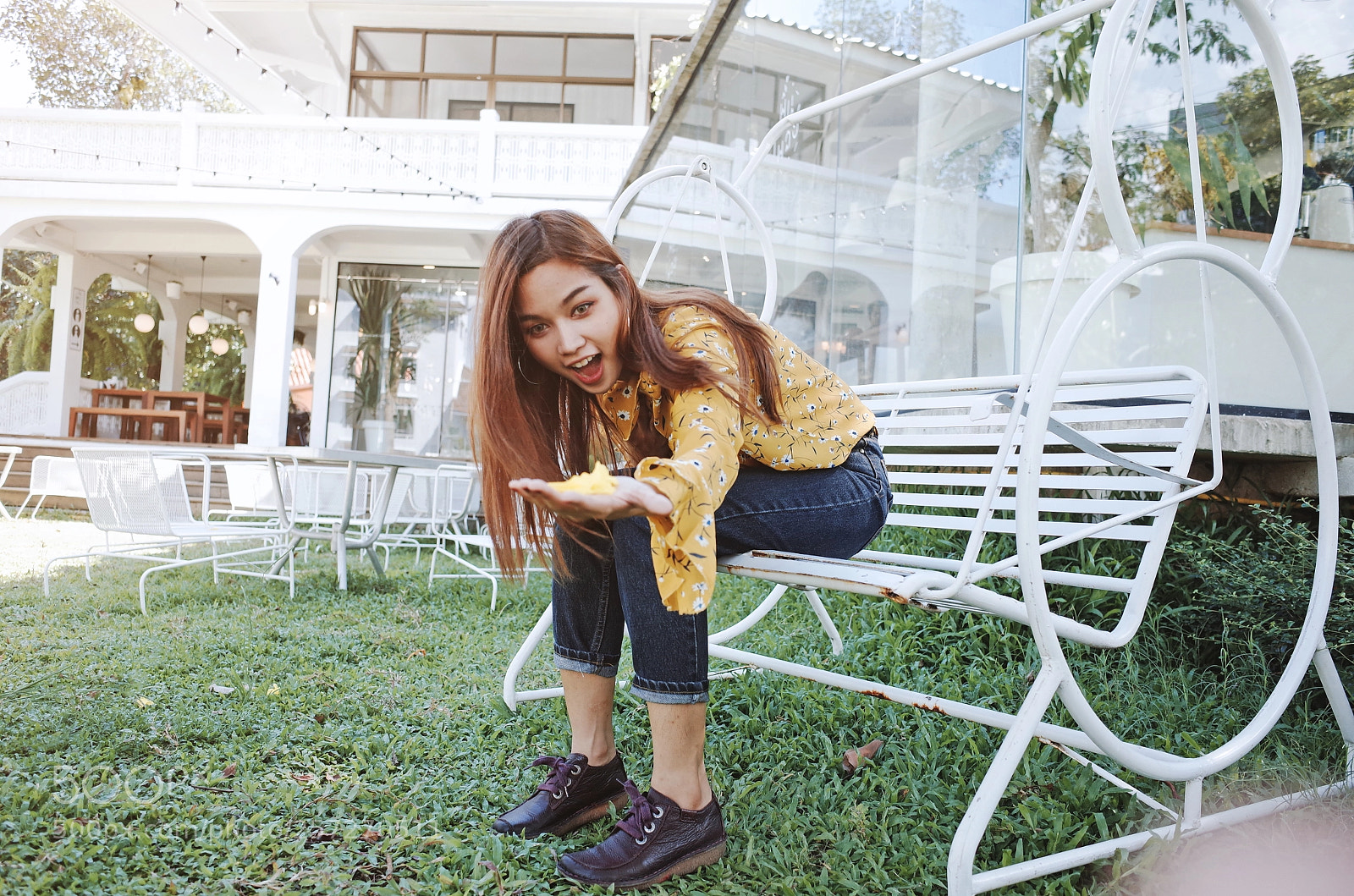 Ricoh GR II sample photo. Young women relaxing into photography