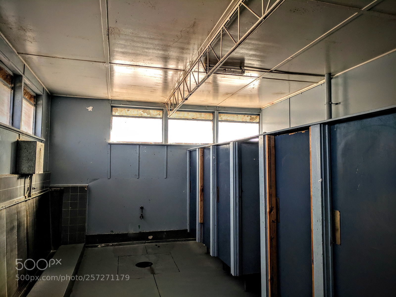 Google Pixel sample photo. Age shows photography