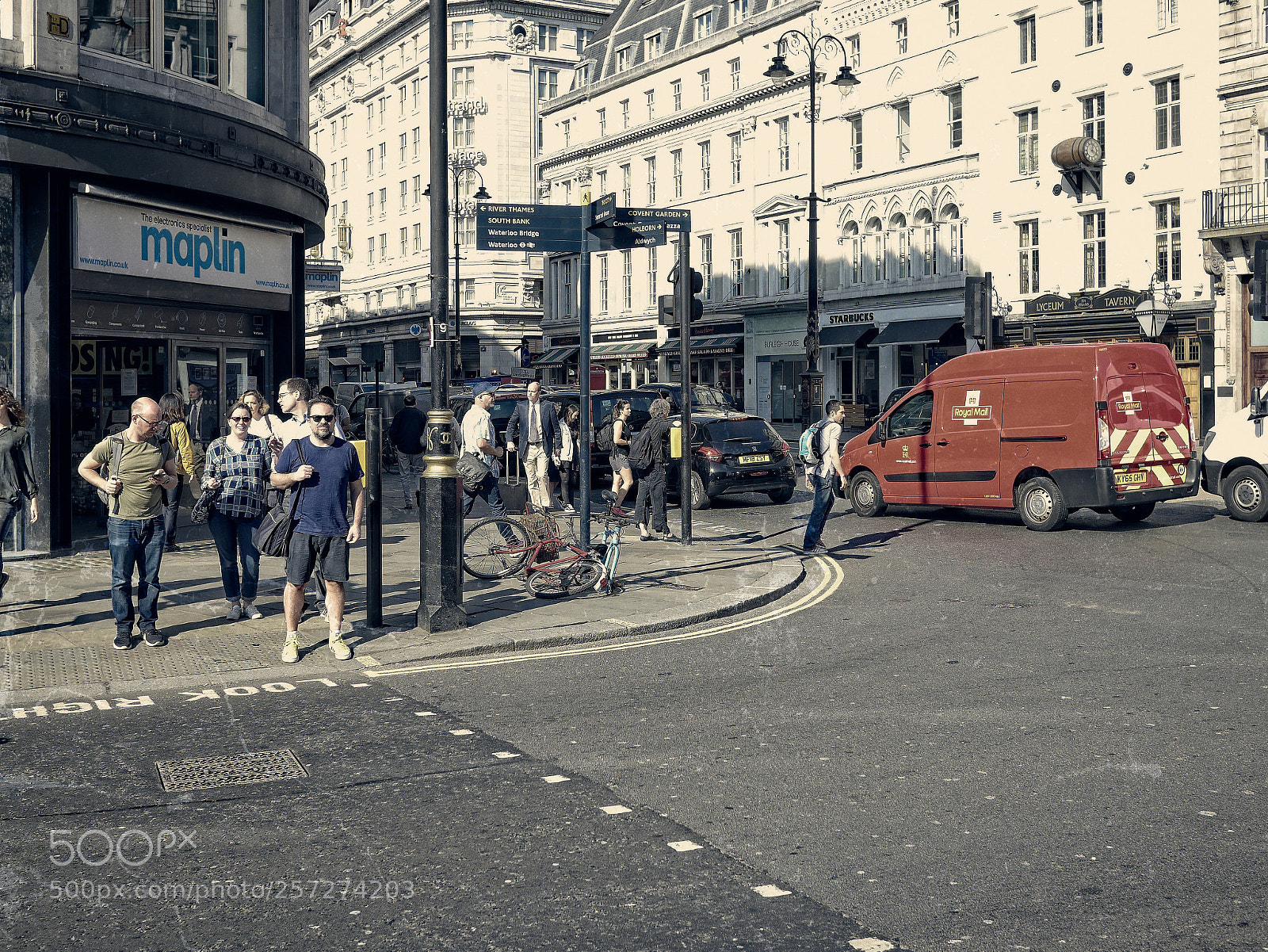 Panasonic Lumix DMC-GX8 sample photo. London .../ vintage / photography