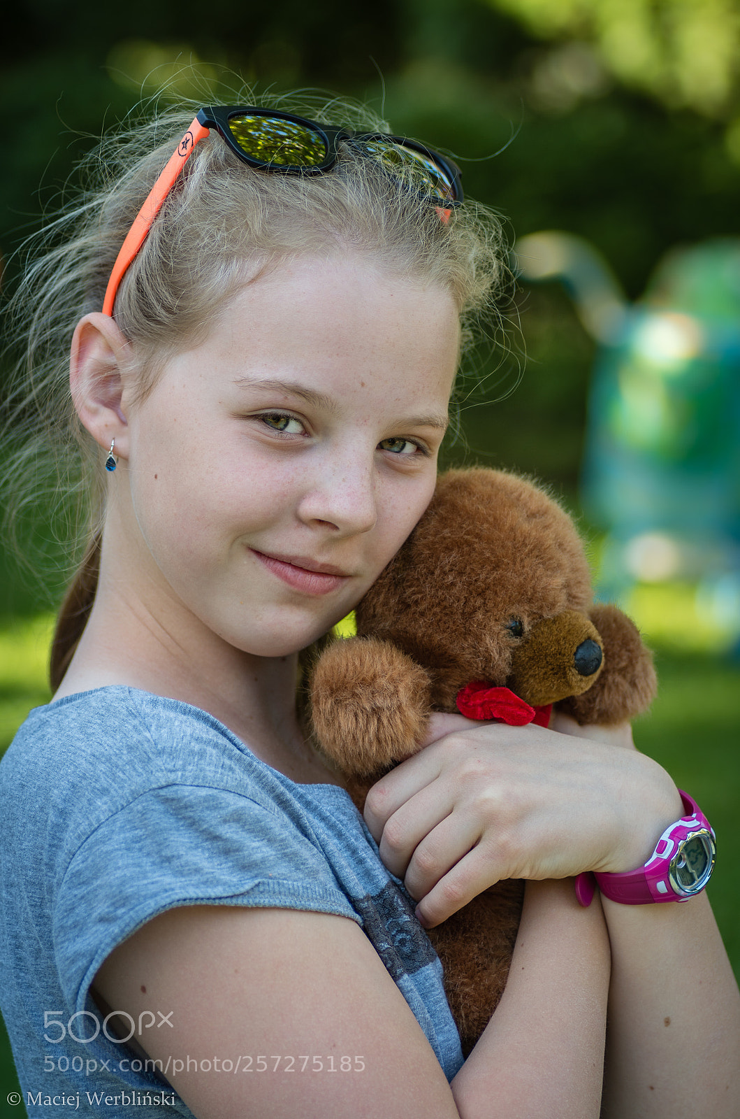 Pentax K-50 sample photo. Martyna & teddy bear photography