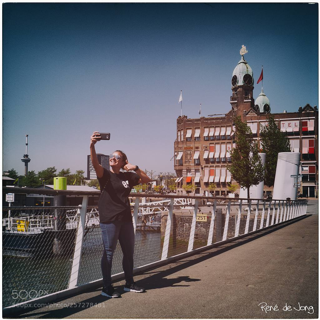 Panasonic Lumix DMC-ZS100 (Lumix DMC-TZ100) sample photo. Selfie photography