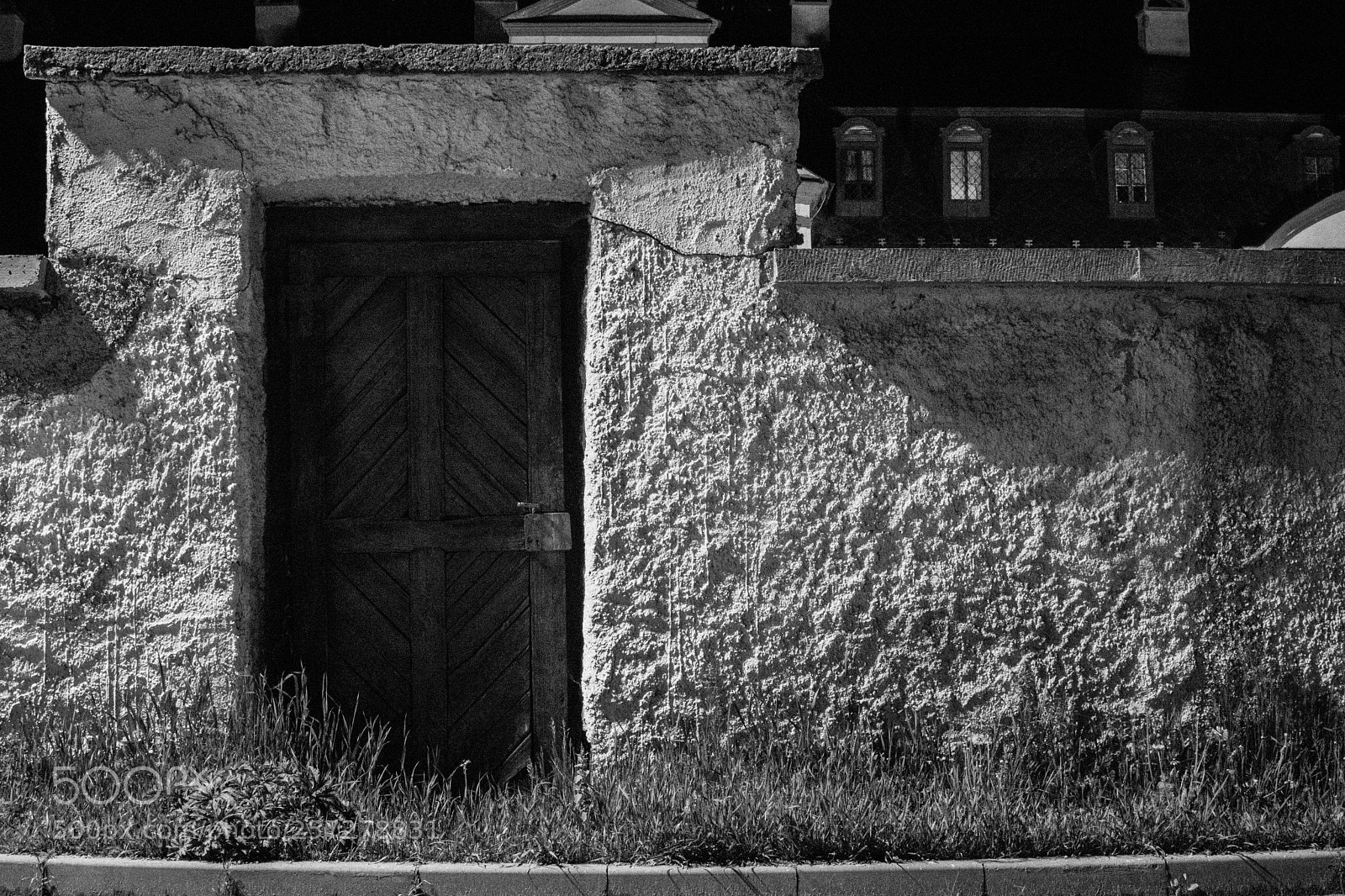 Sony a6000 sample photo. Wall of door photography