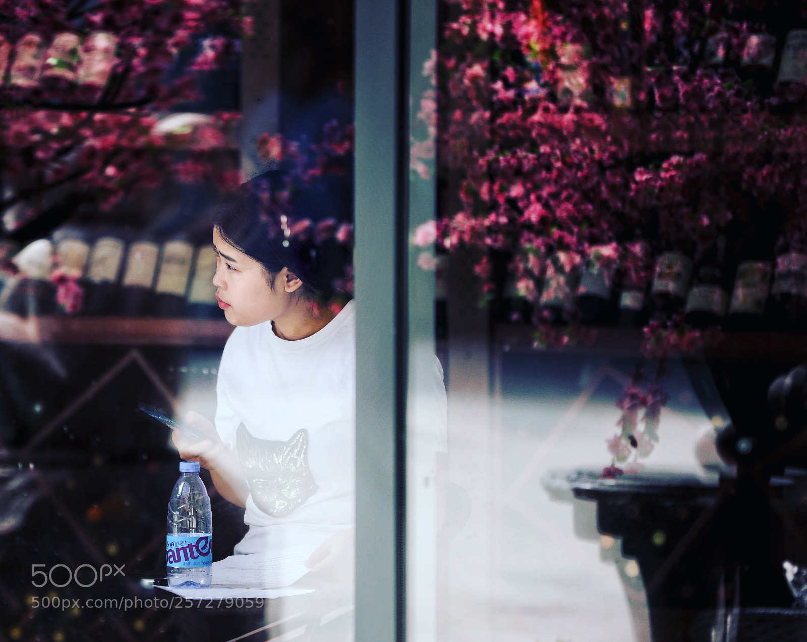 Canon EOS 6D Mark II sample photo. 白t恤 photography