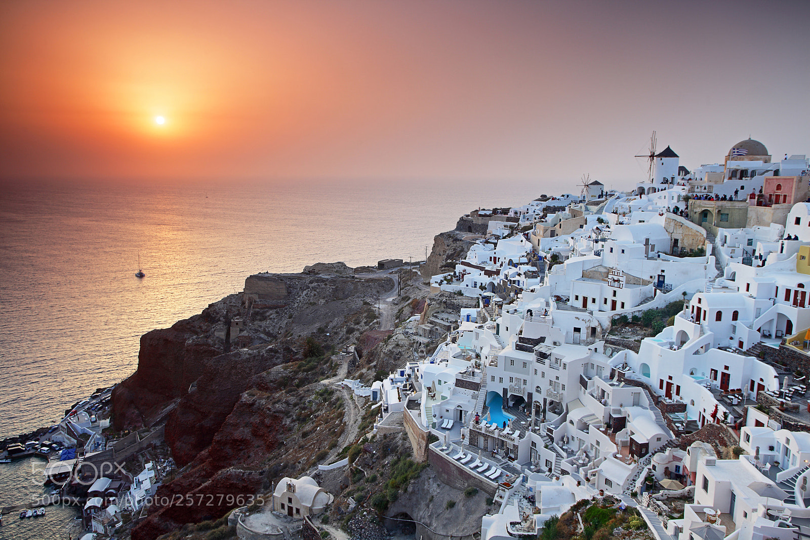 Canon EOS 5D Mark II sample photo. The famous oia's sunset photography