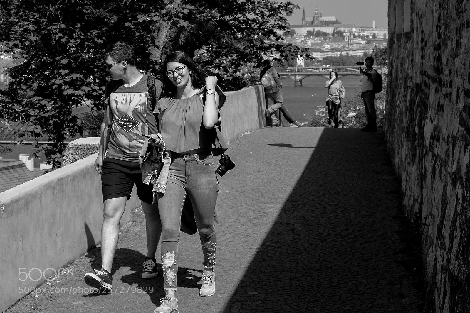 Fujifilm X-E2 sample photo. A couple with the photography