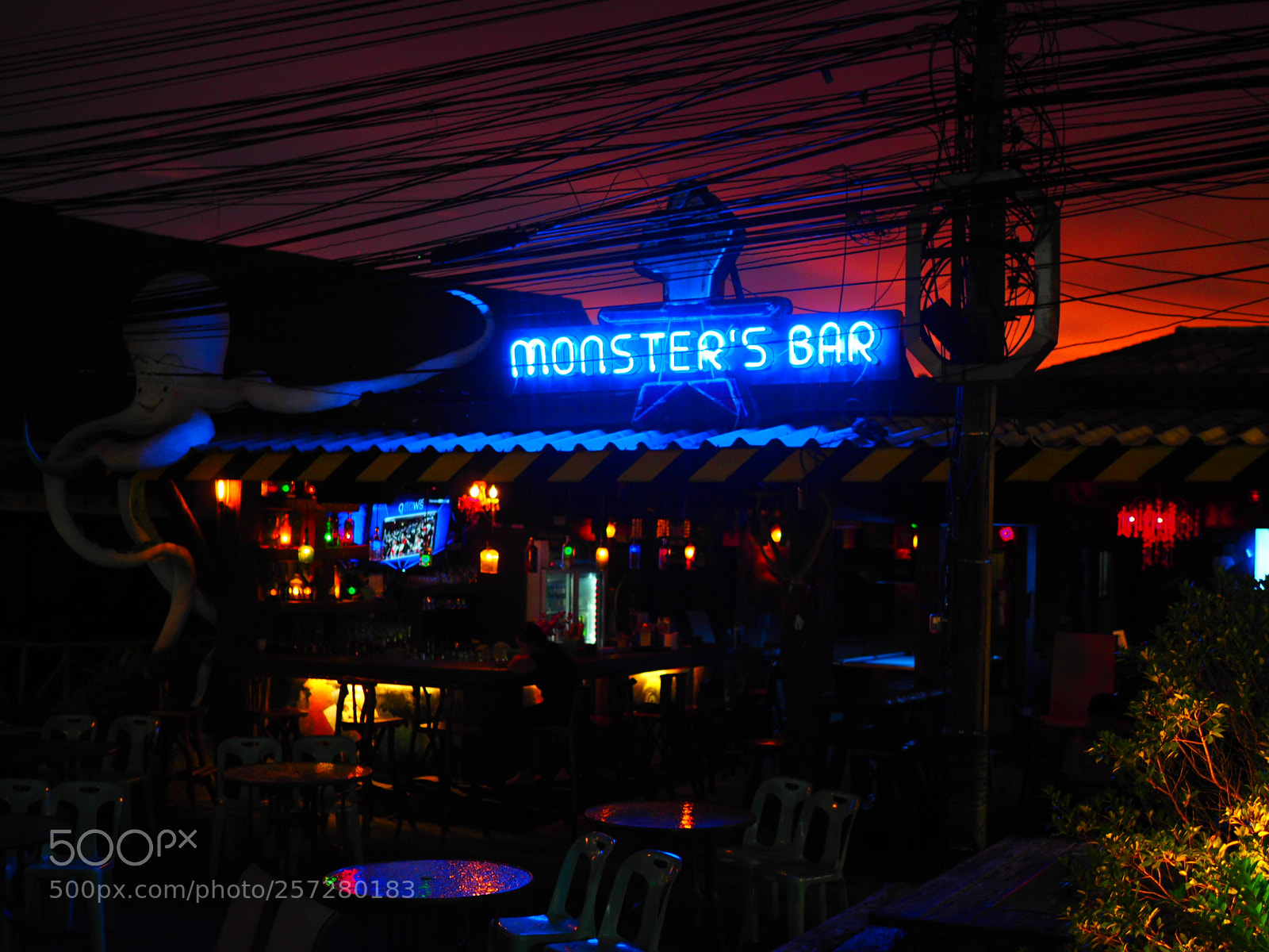 Olympus OM-D E-M10 sample photo. Tourist bar photography