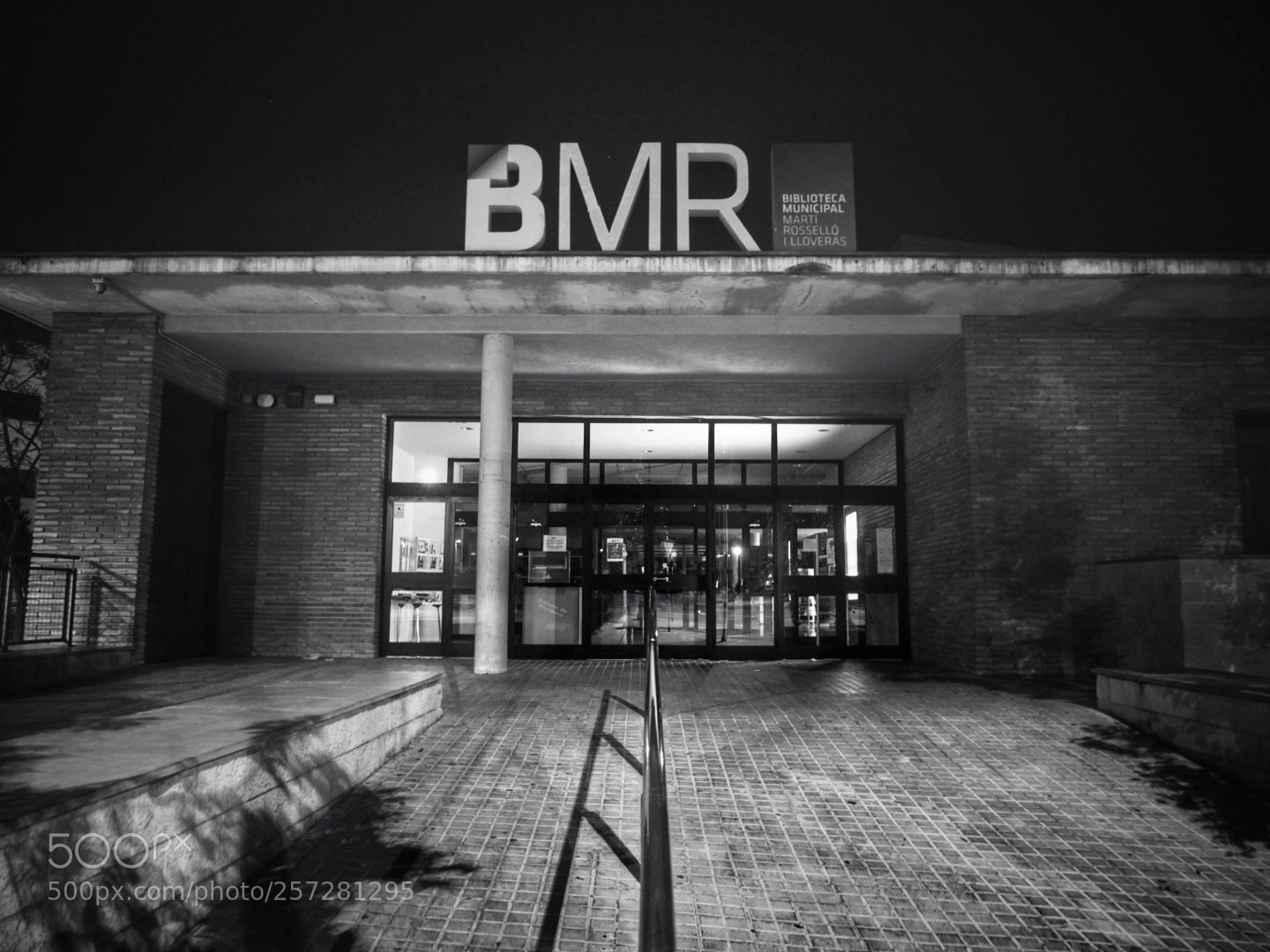 Sony Alpha NEX-6 sample photo. Biblioteca photography