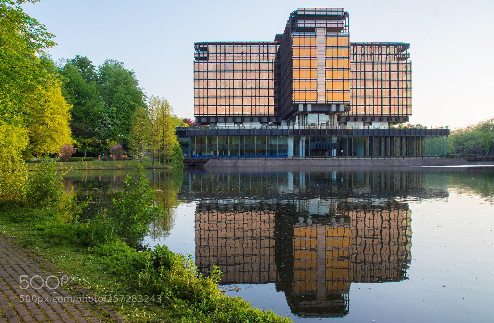 Nikon D5200 sample photo. Old axa building. photography