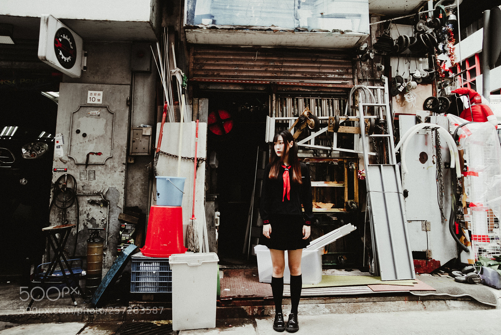 Canon EOS 7D sample photo. Repair shop photography