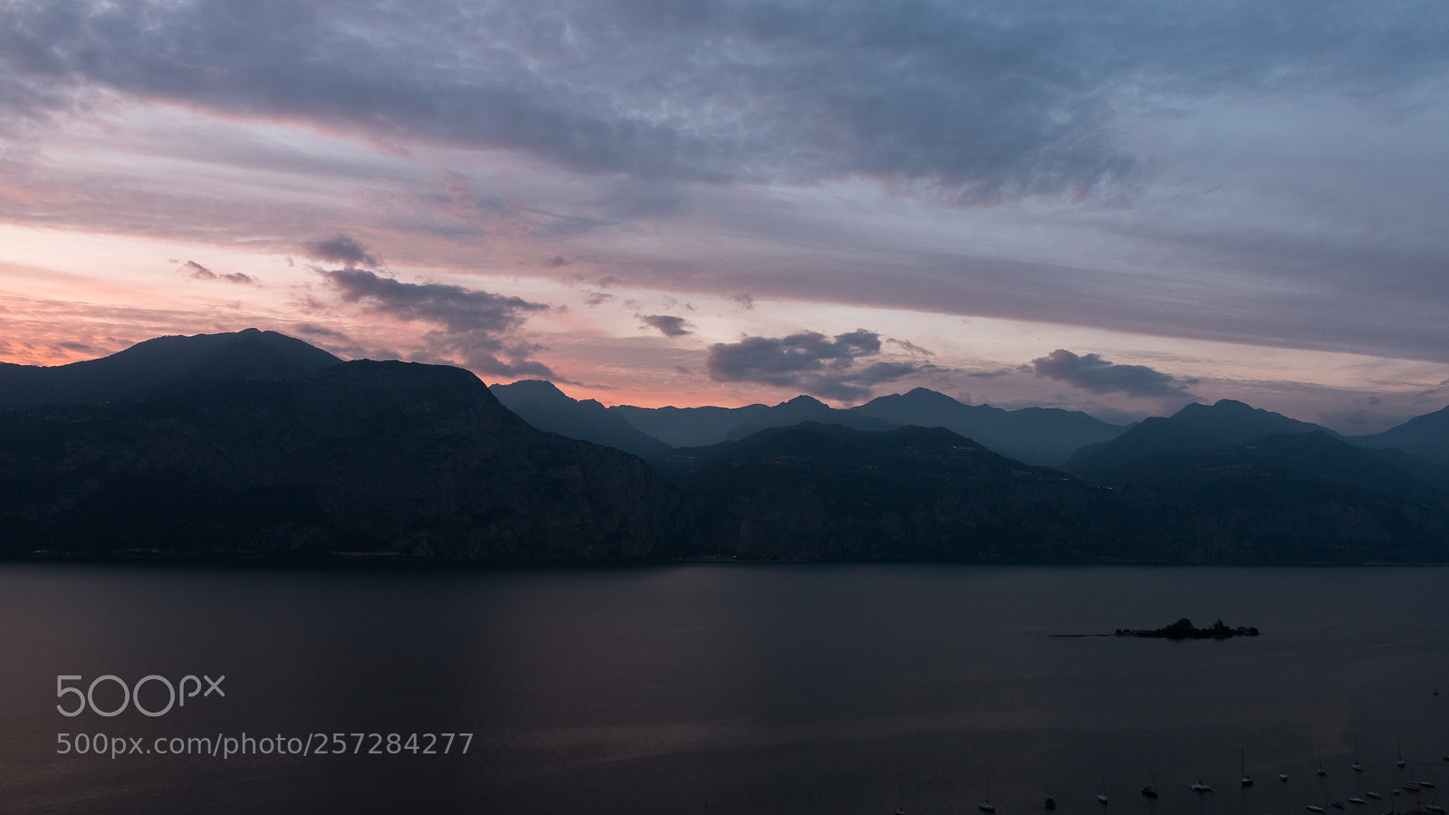Canon EOS 70D sample photo. Gardasee am abend photography