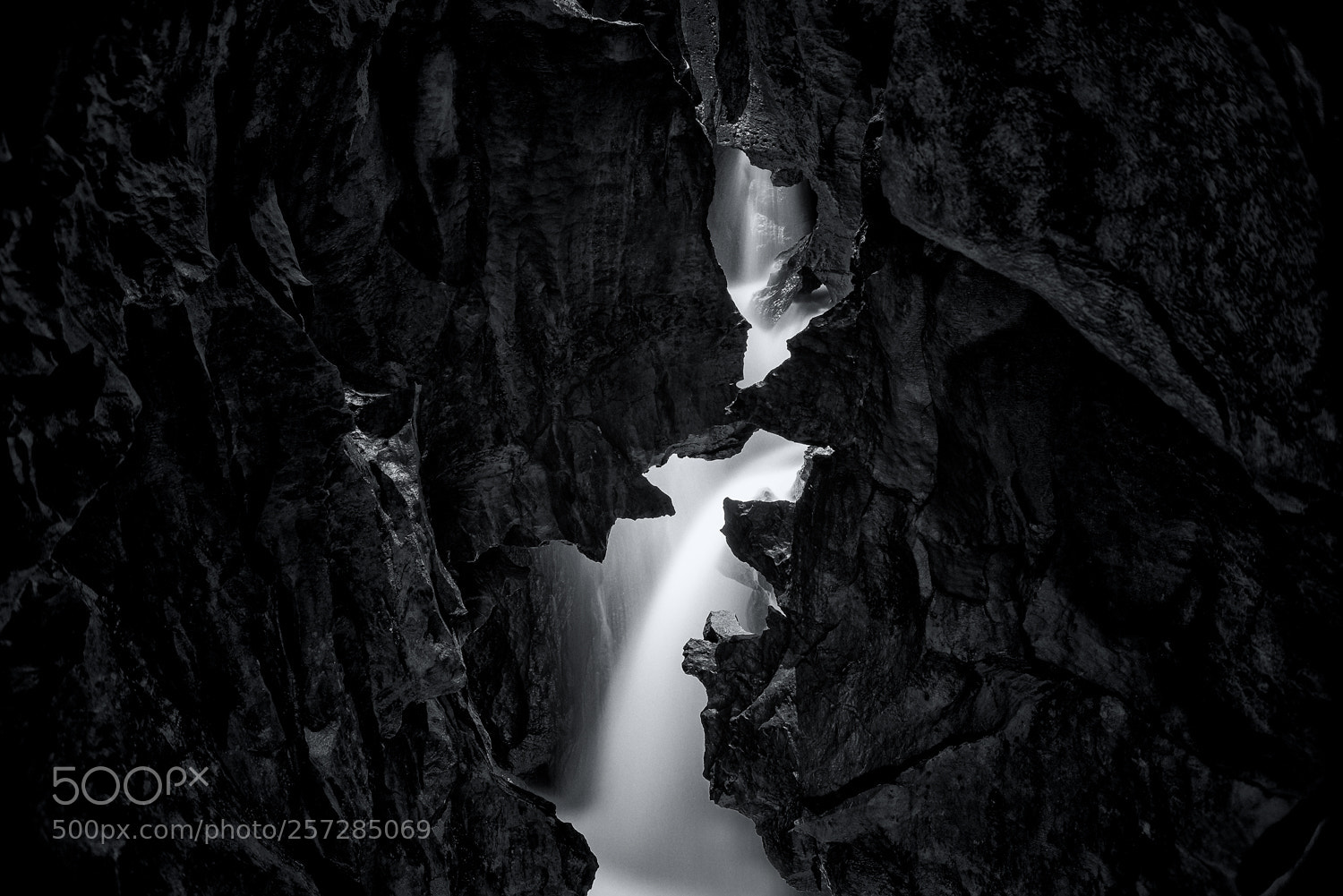 Sony a99 II sample photo. St. beatus caves photography