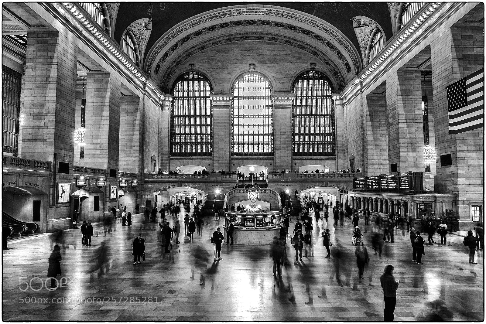 Olympus OM-D E-M1 Mark II sample photo. Grand central photography