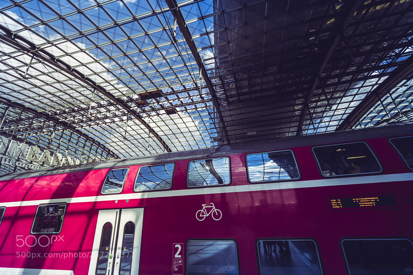 Fujifilm X-T10 sample photo. Main train station of photography