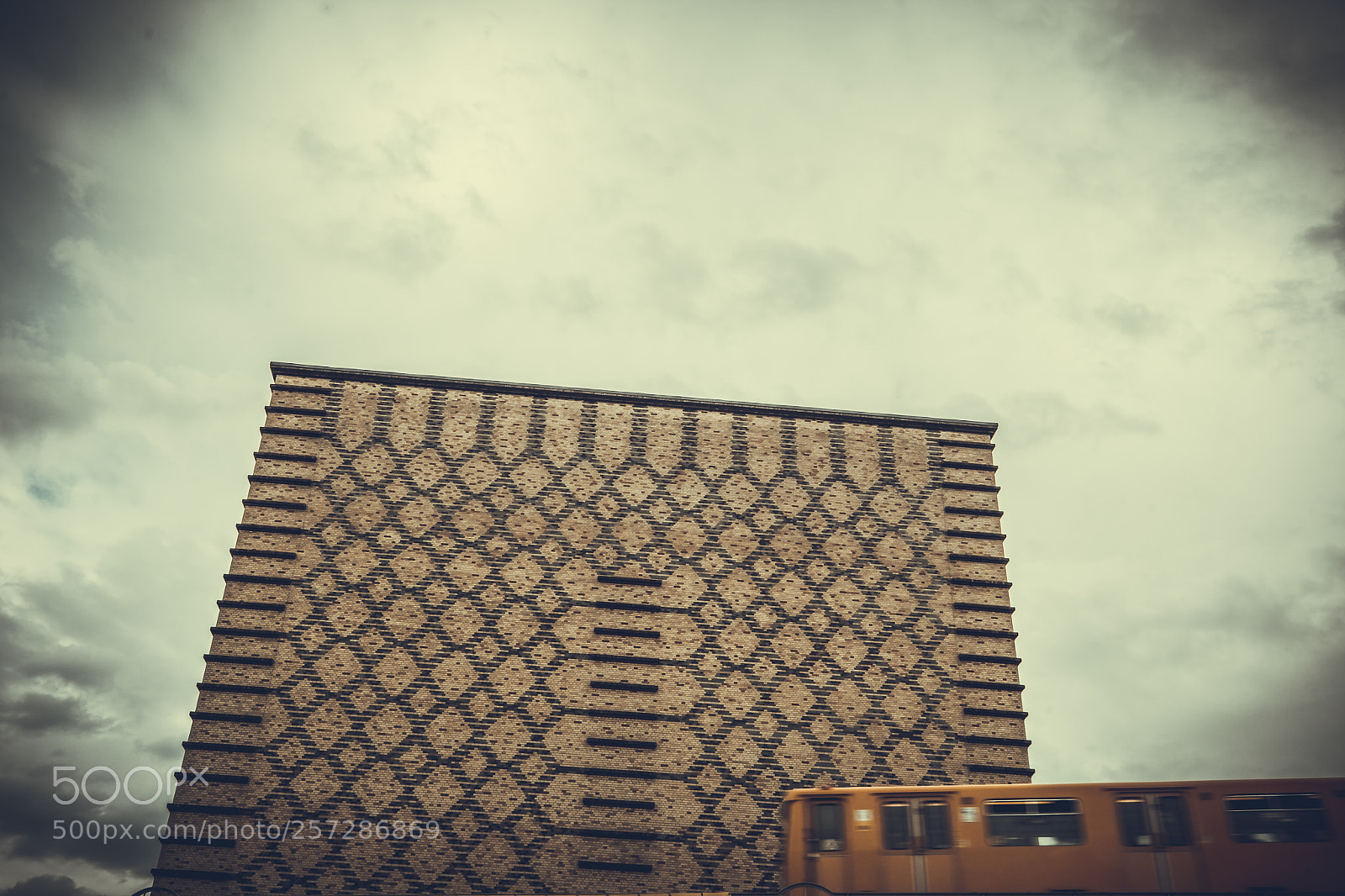 Fujifilm X-T10 sample photo. Public transport and contemporary photography