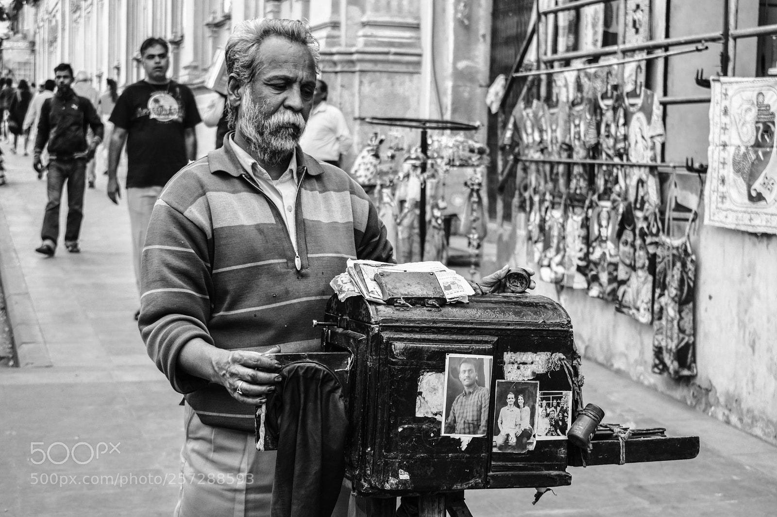 Nikon D5600 sample photo. Old is gold photography