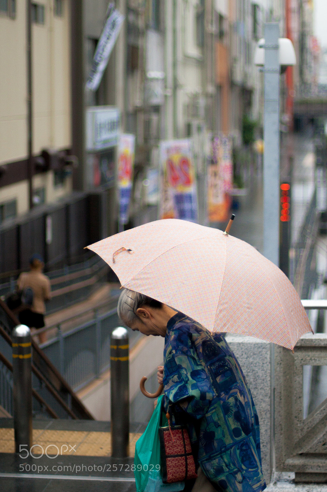 Canon EOS 30D sample photo. Heading photography