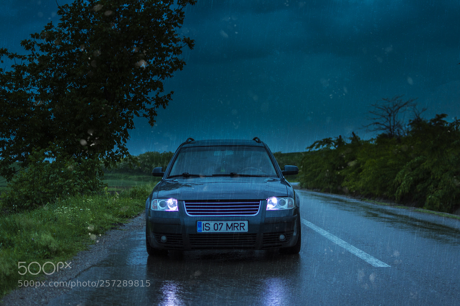 Nikon D7200 sample photo. Rainy evening photography
