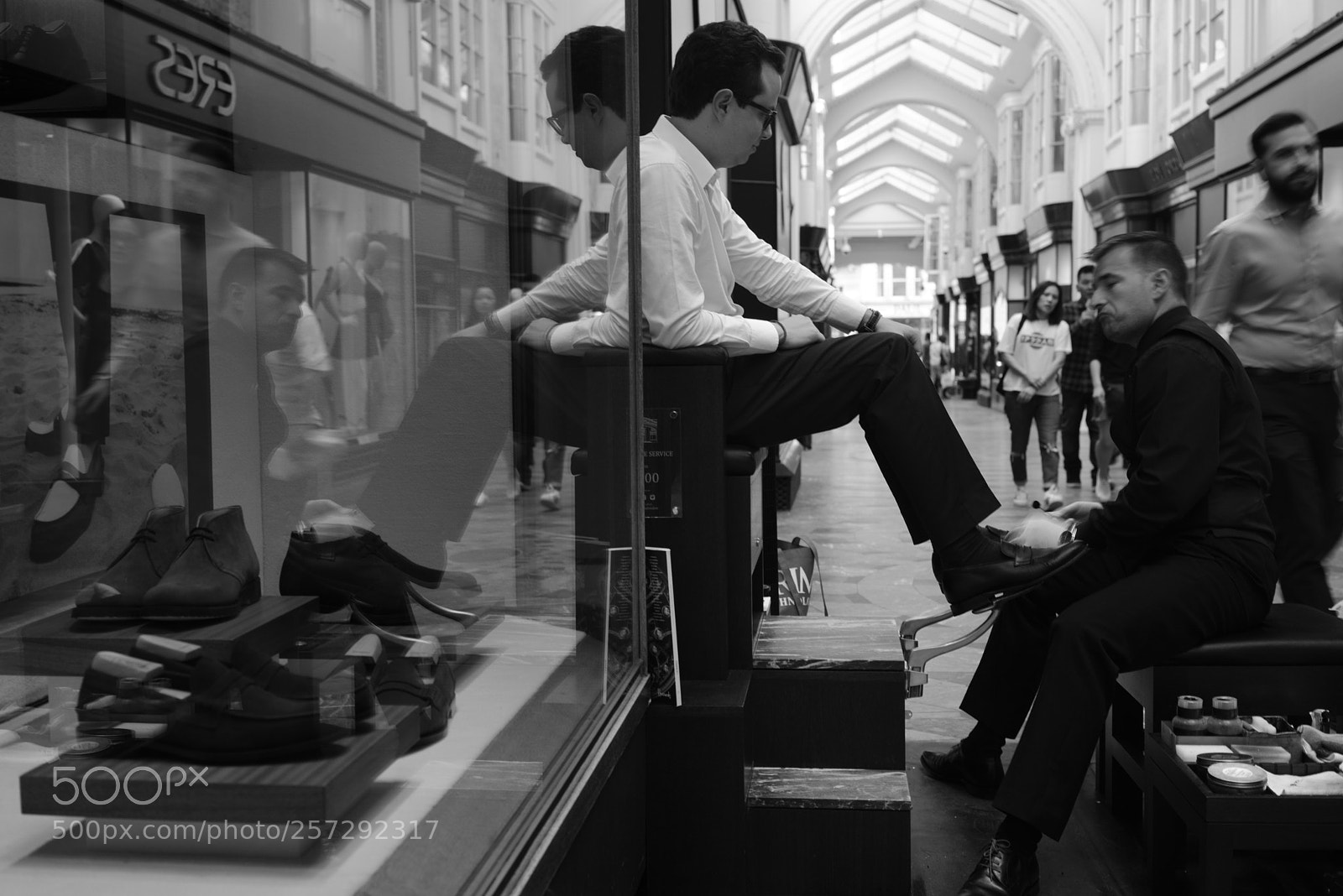 Sony a7 III sample photo. Shoe shine photography