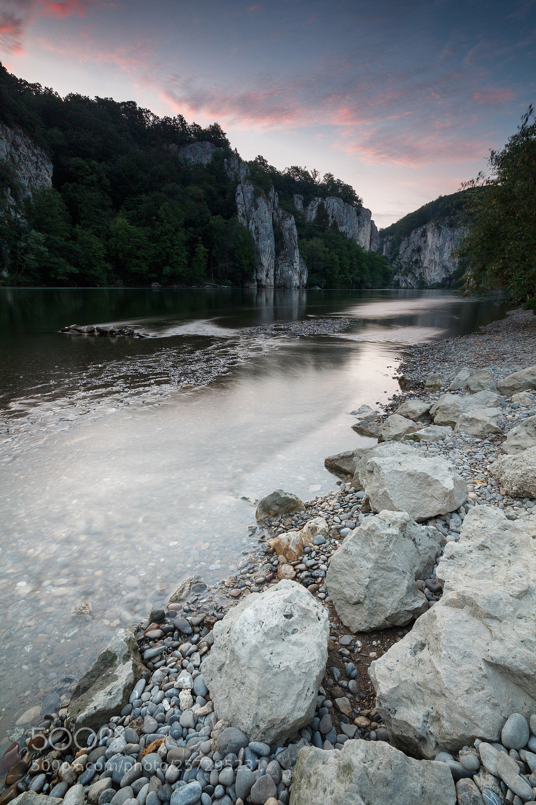 Canon EOS 650D (EOS Rebel T4i / EOS Kiss X6i) sample photo. Danube sunrise photography