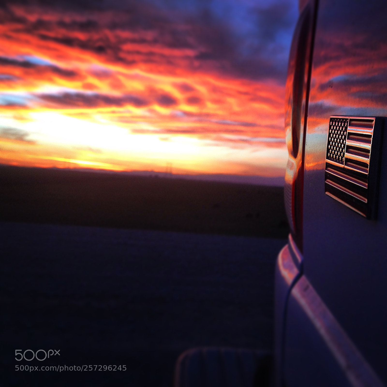 Apple iPhone 4S sample photo. Flag truck sunset photography