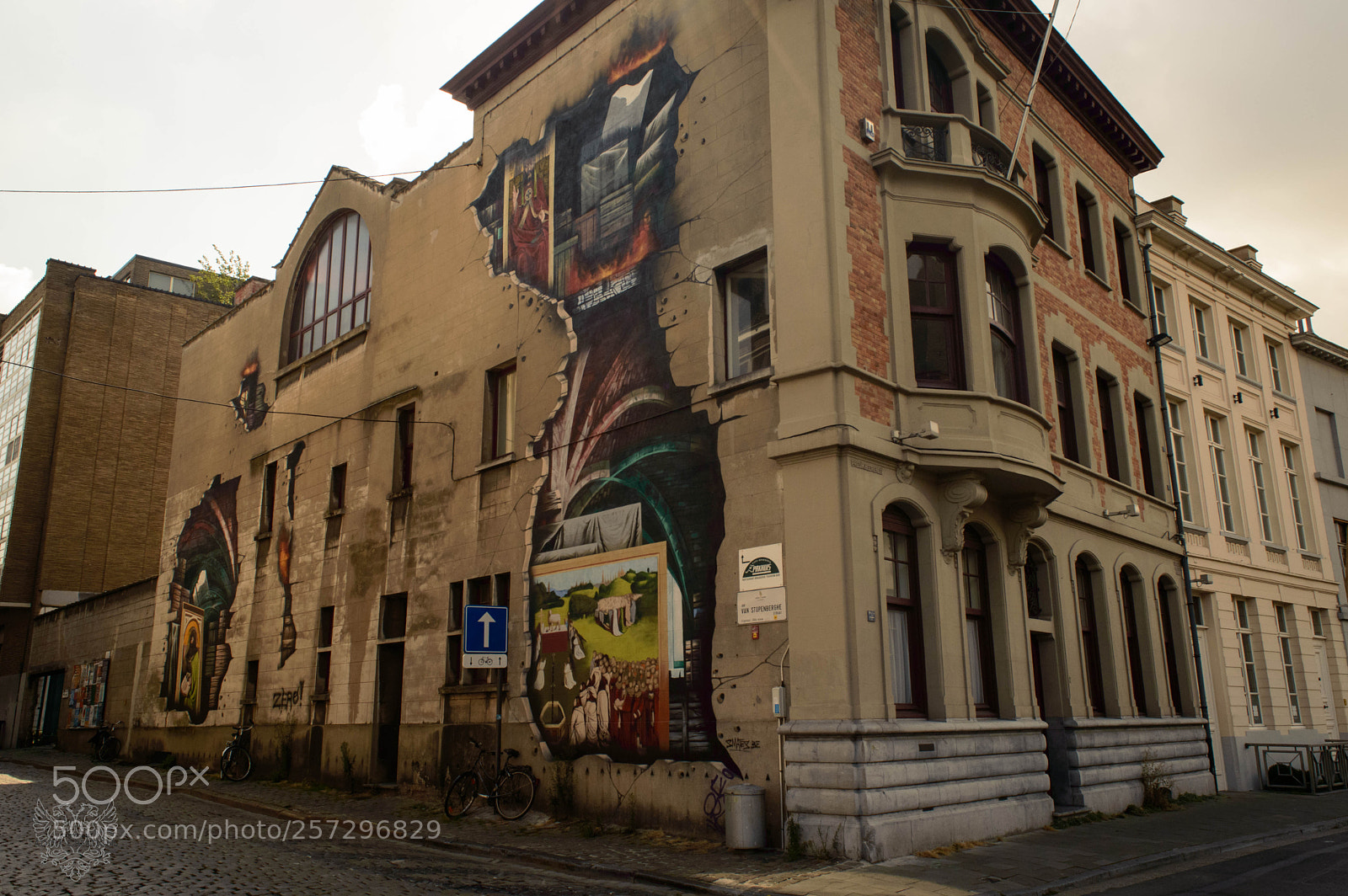 Nikon D3200 sample photo. Ghent altarpiece photography