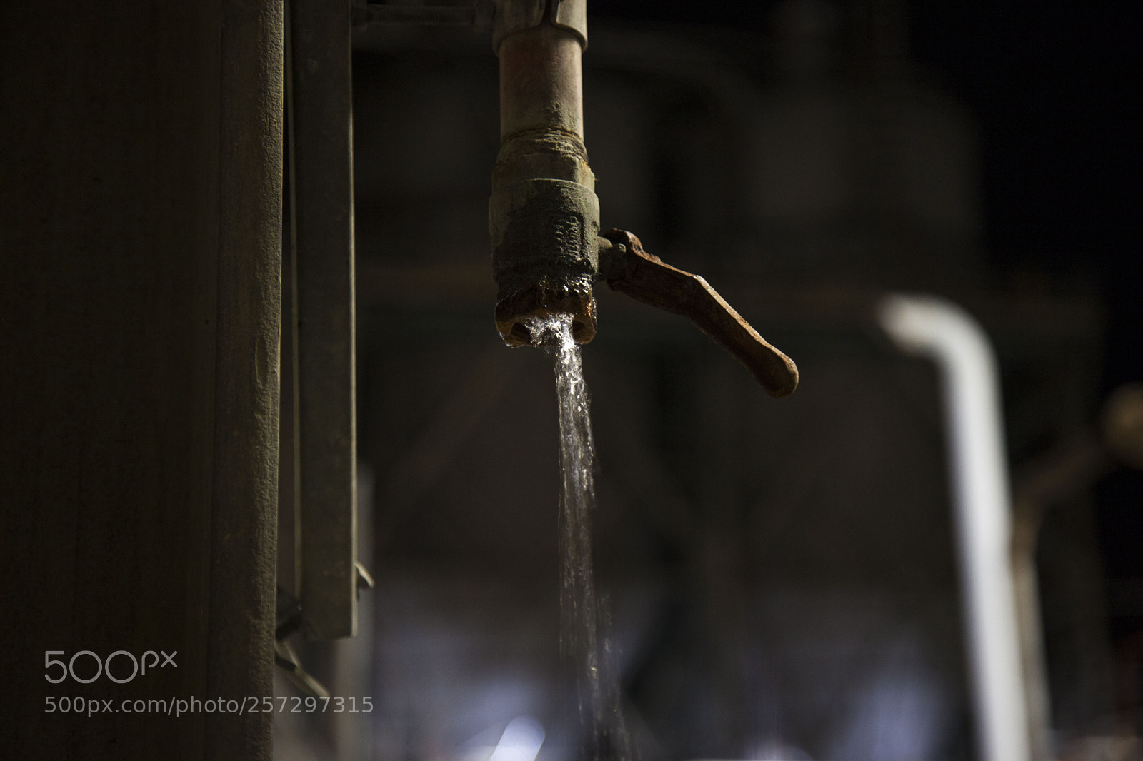 Canon EOS 5D Mark II sample photo. Abandonate photography