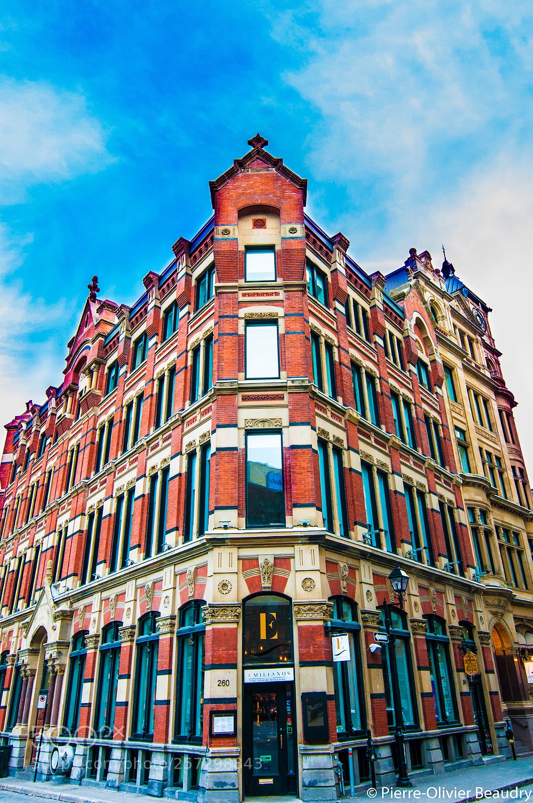 Nikon D300S sample photo. Building - old montr photography