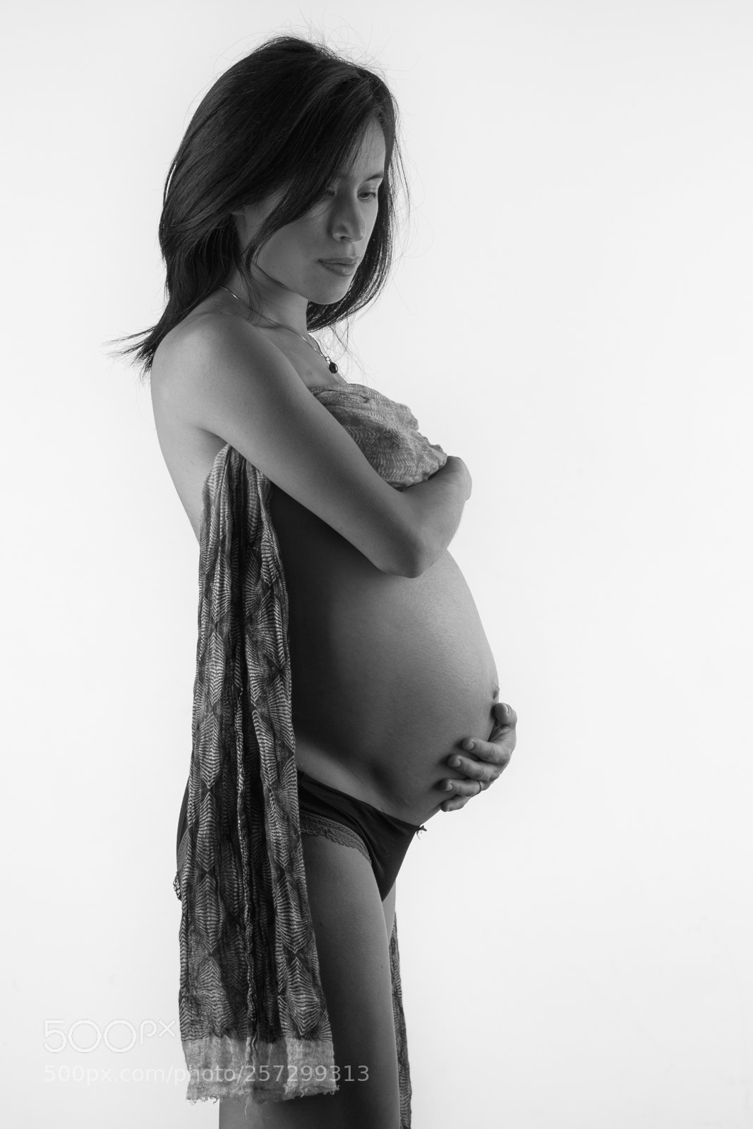 Canon EOS 5D Mark II sample photo. Pregnant photography