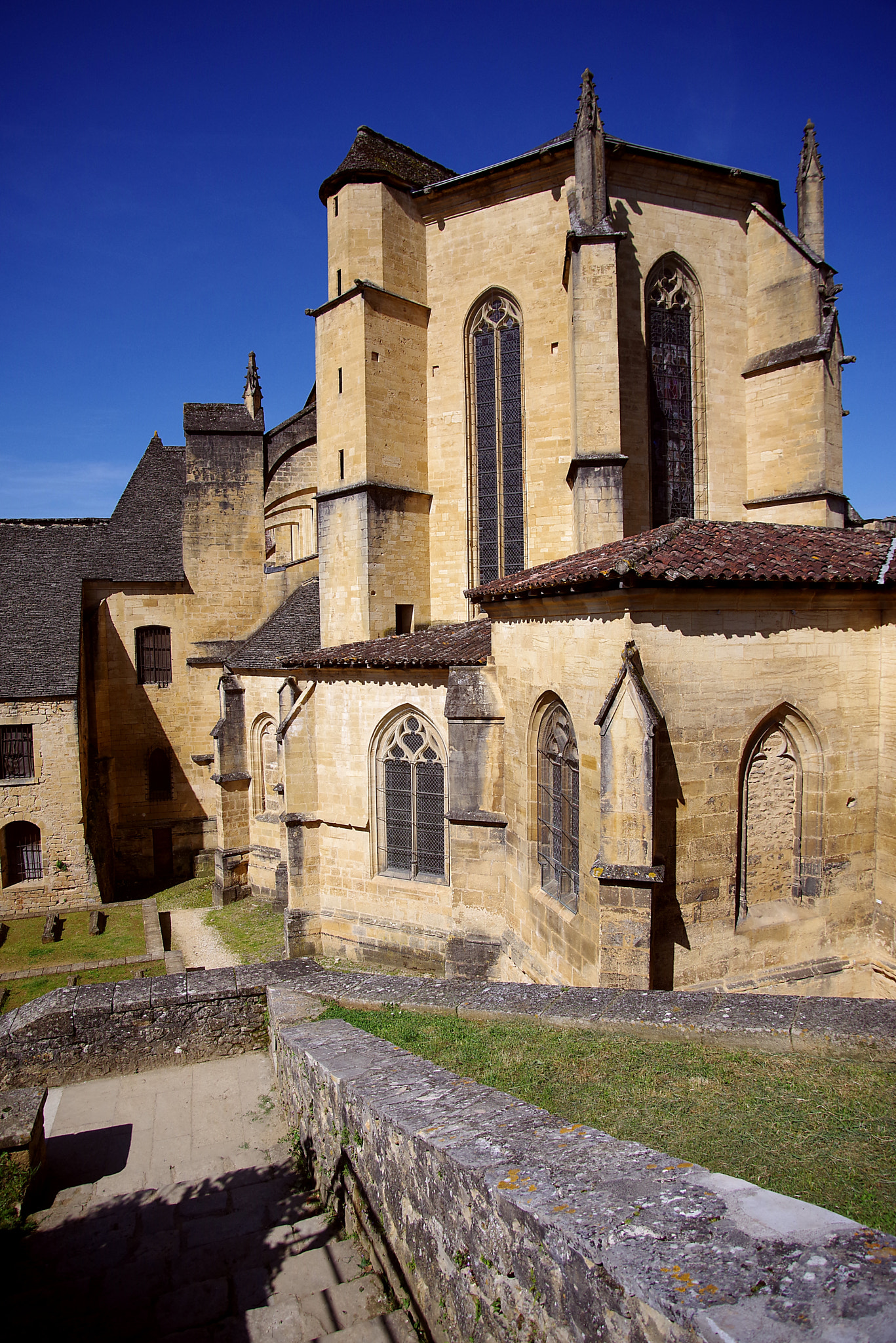 Tokina 19-35mm F3.5-4.5 AF sample photo. Sarlat-la-canéda, kathedrale saint-sacerdos de sarlat photography