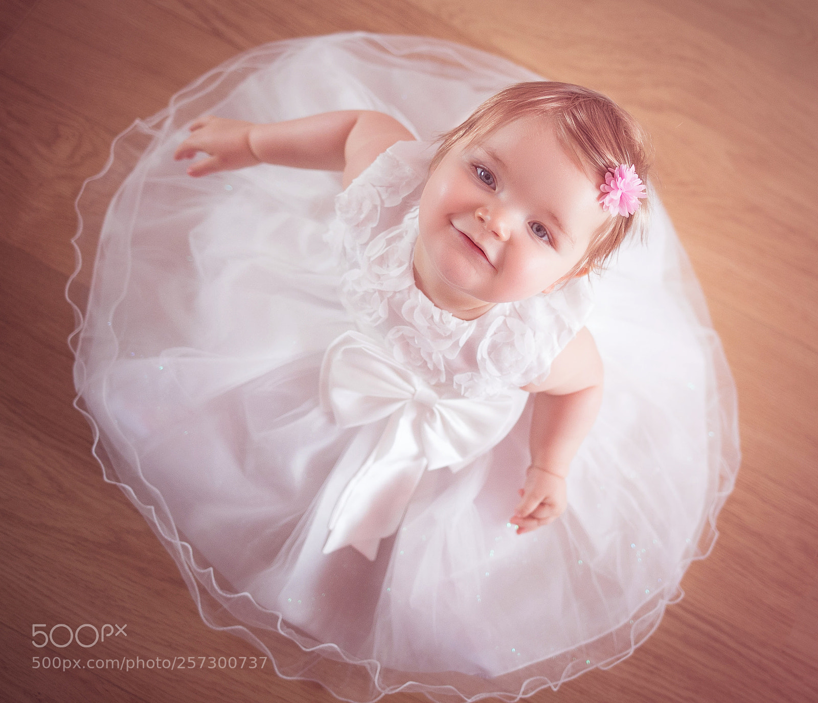 Canon EOS 5D Mark IV sample photo. Baby dress photography