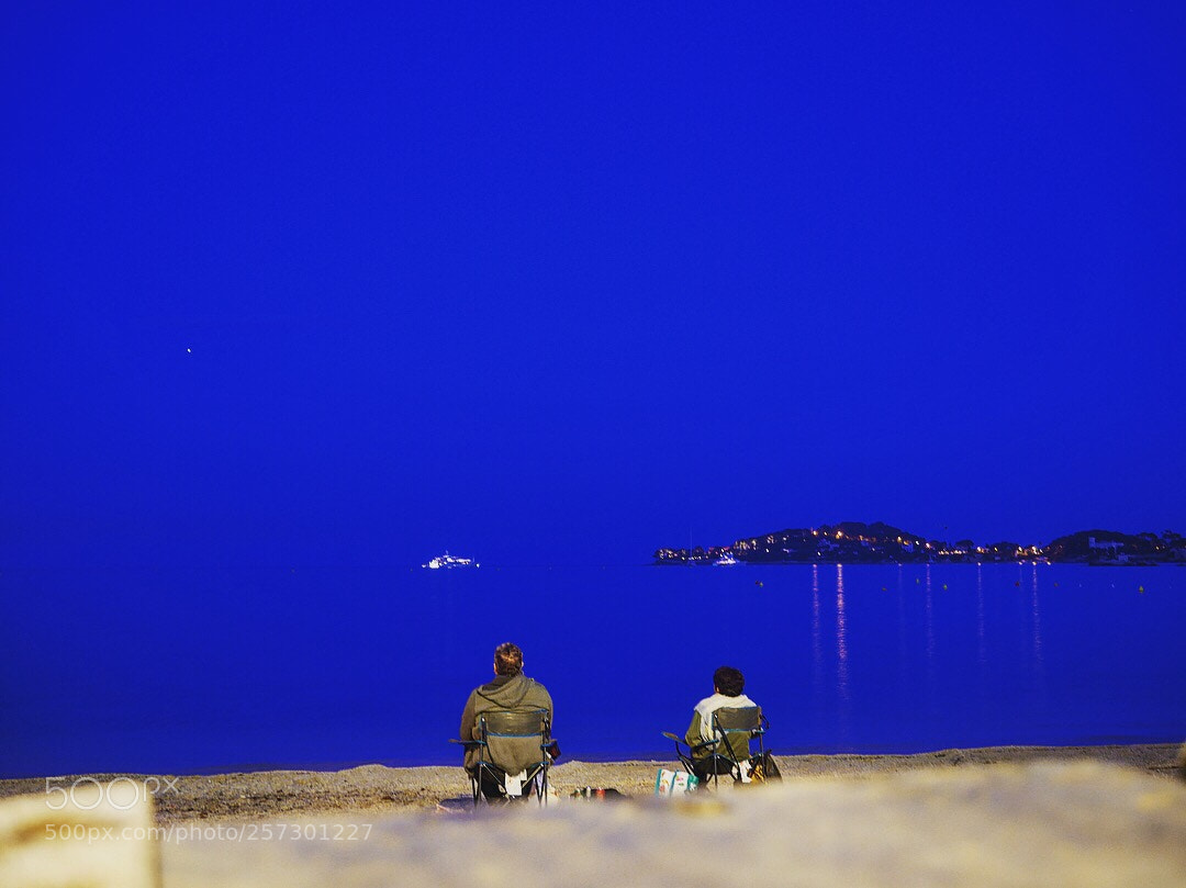 Panasonic Lumix DMC-GX8 sample photo. A silent night. photography