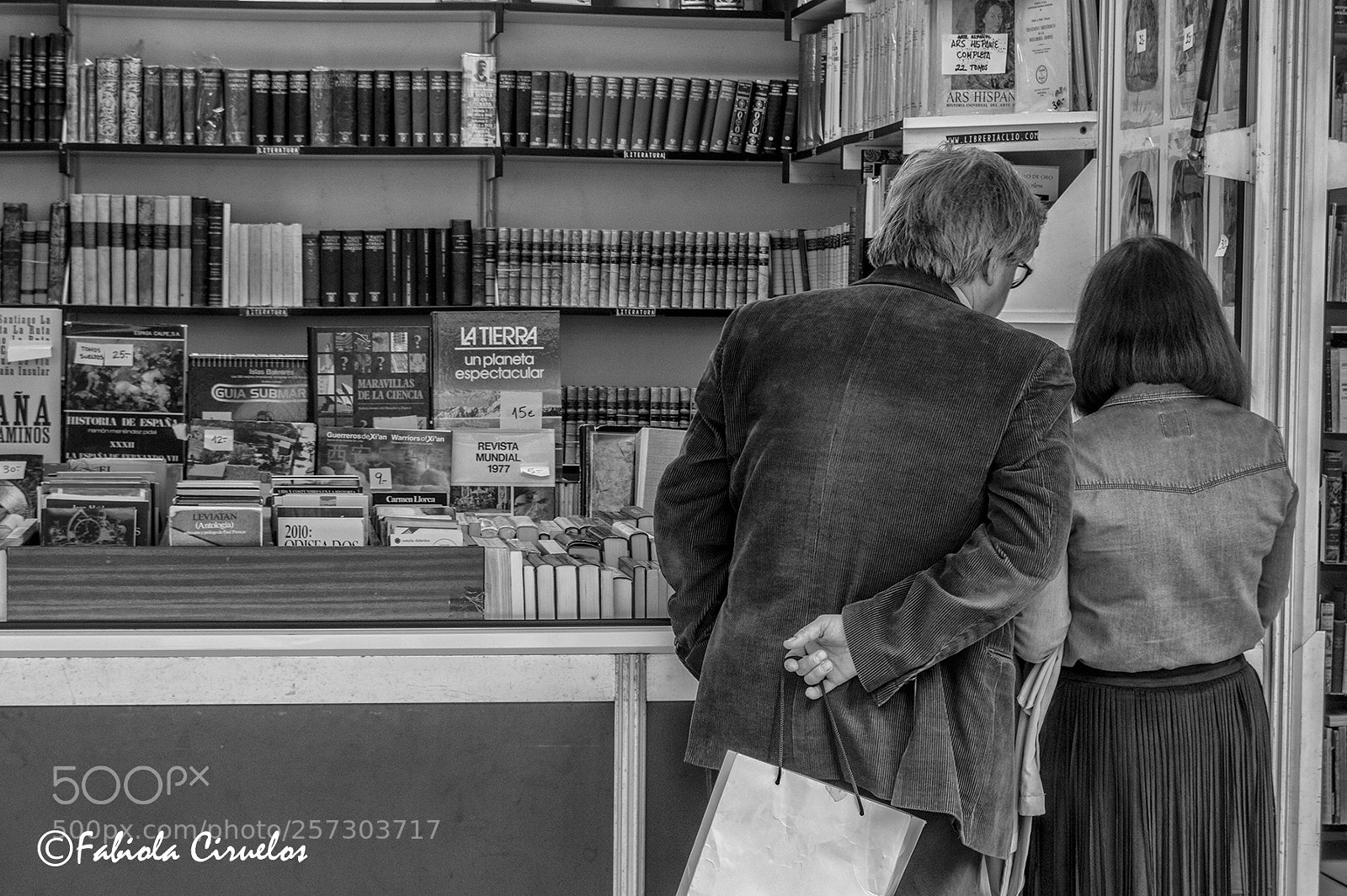 Nikon D3200 sample photo. Feria del libro antiguo photography