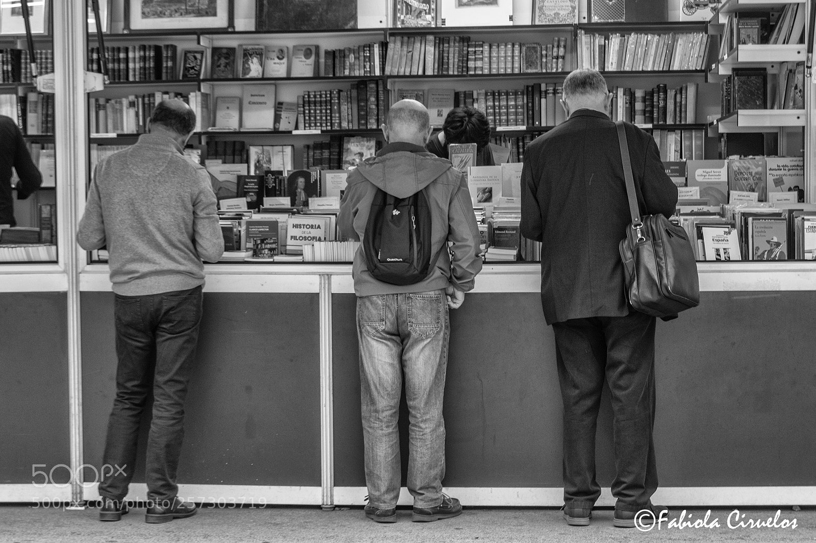 Nikon D3200 sample photo. Feria del libro antiguo photography